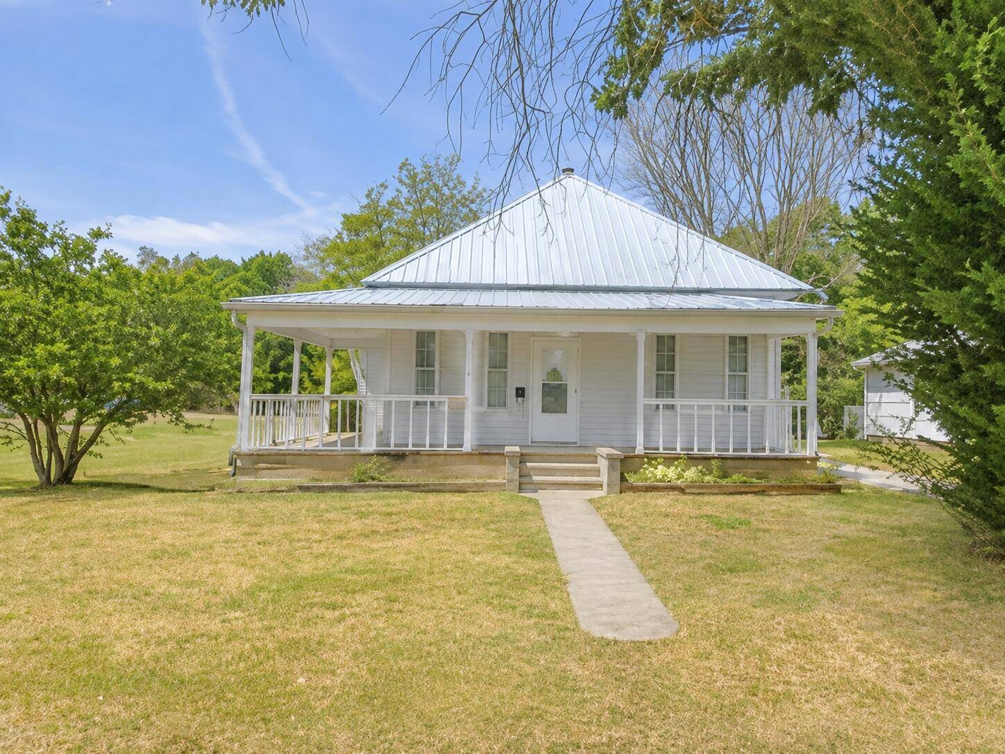 117 N Main ST, Greenfield, MO 65661