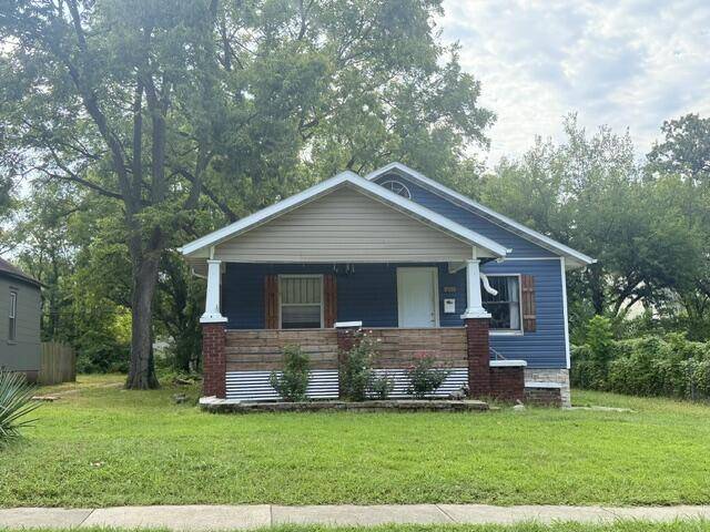 2233 N Jefferson AVE, Springfield, MO 65803