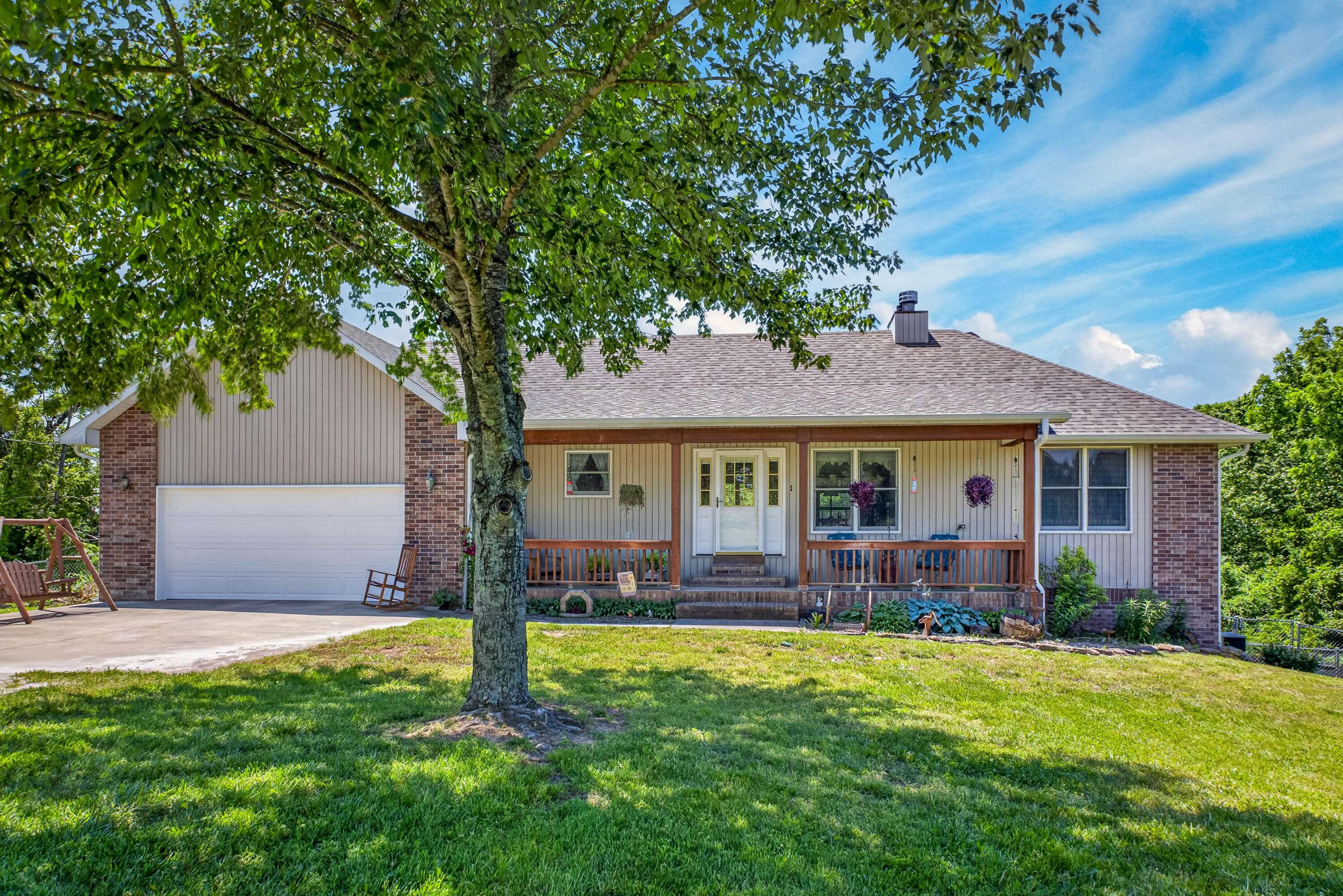1424 Chadwick RD, Chadwick, MO 65629