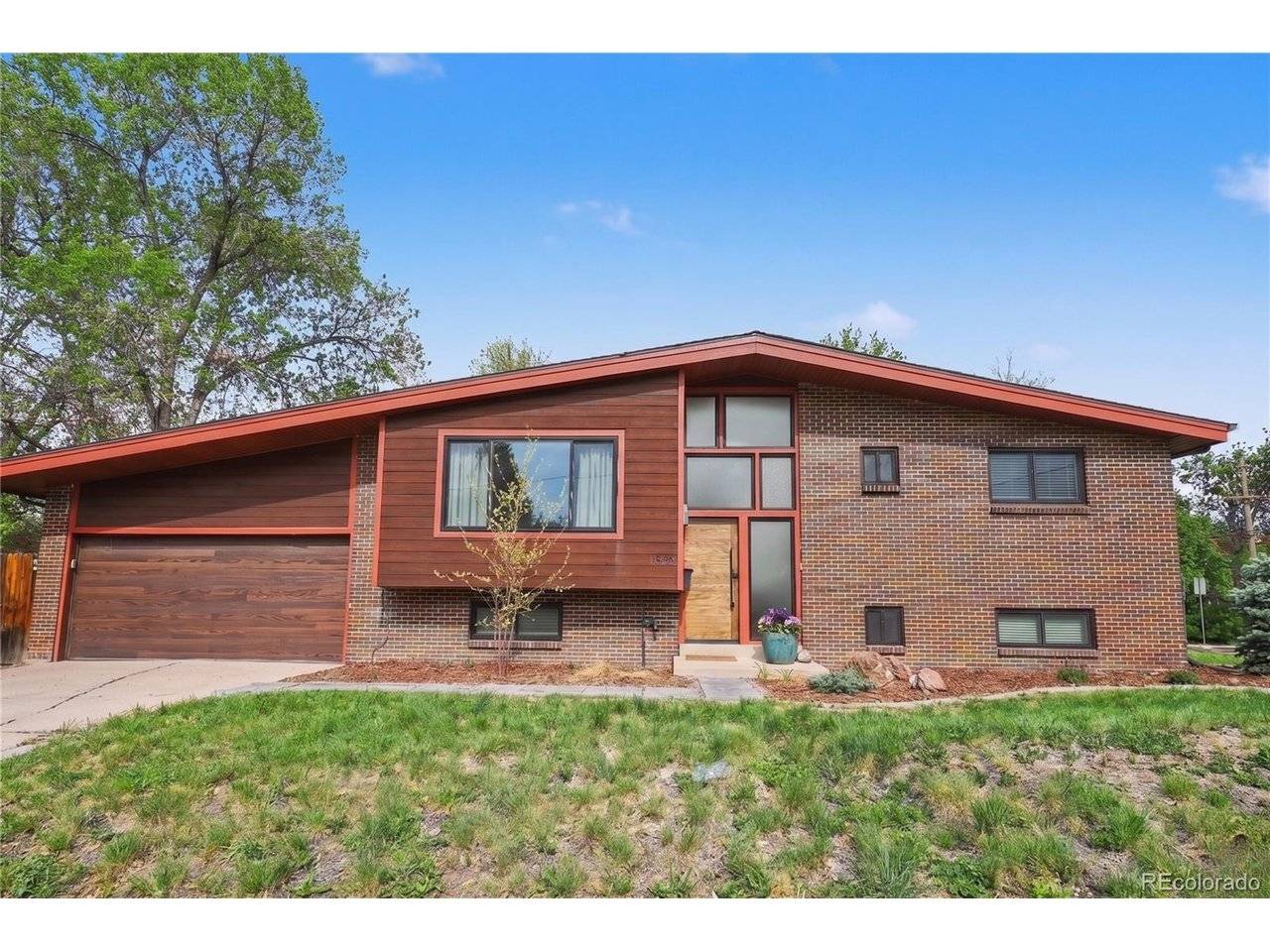 1890 S Monaco, Denver, CO 80224