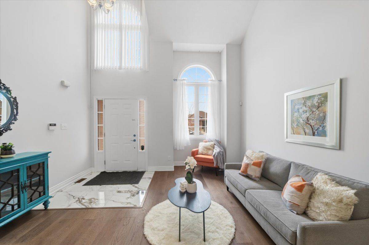 48 Nashville CIR, Hamilton, ON L8G 5H2