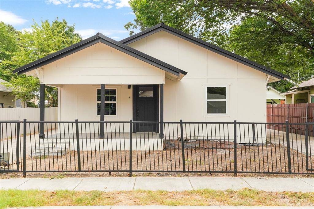 2520 Dell Street, Fort Worth, TX 76111