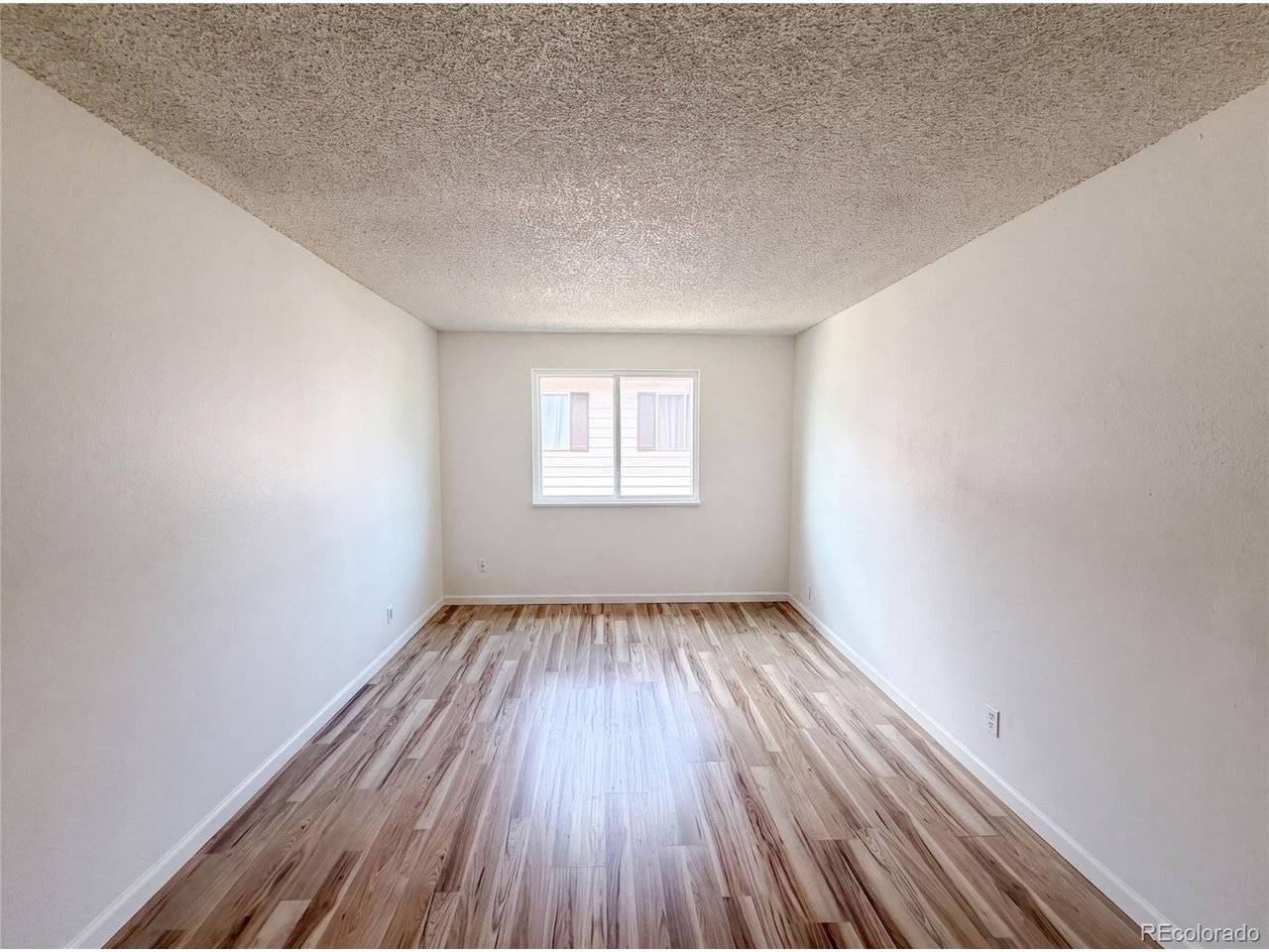 9867 Lane, Denver, CO 80260