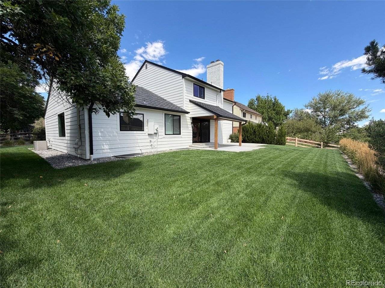 10708 W Chautauga, Littleton, CO 80127