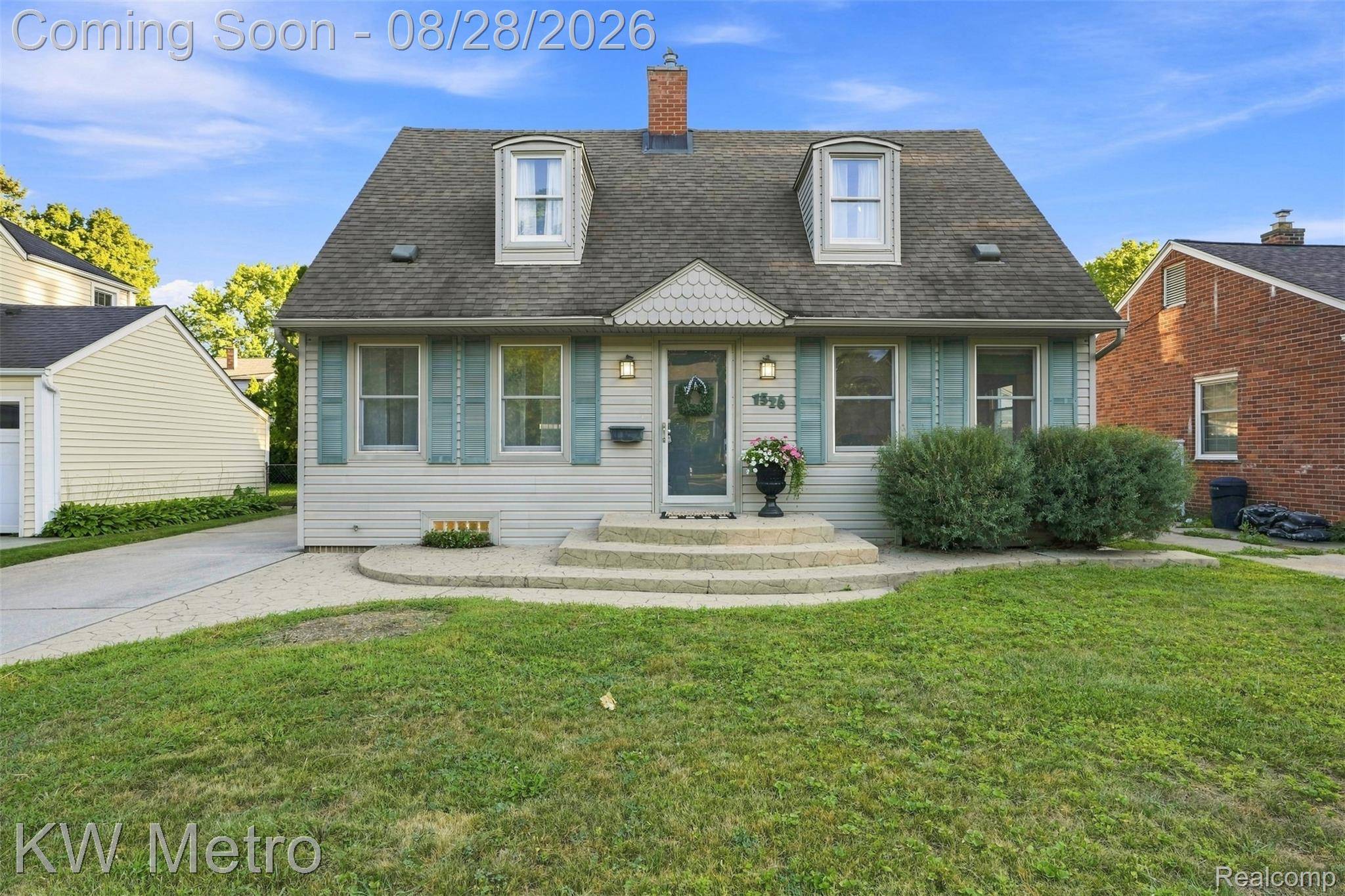 1526 W Houstonia AVE, Royal Oak, MI 48073
