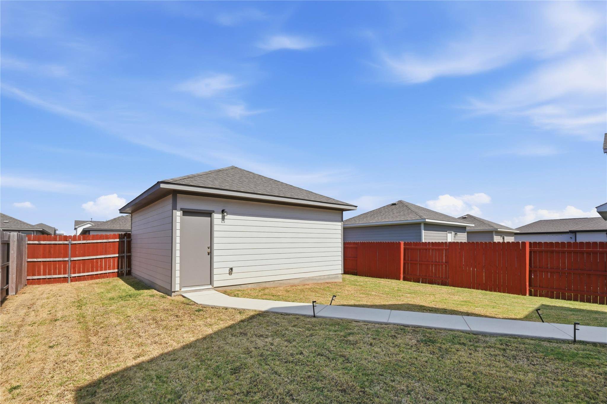 2437 Lucy Axel LN, Round Rock, TX 78665