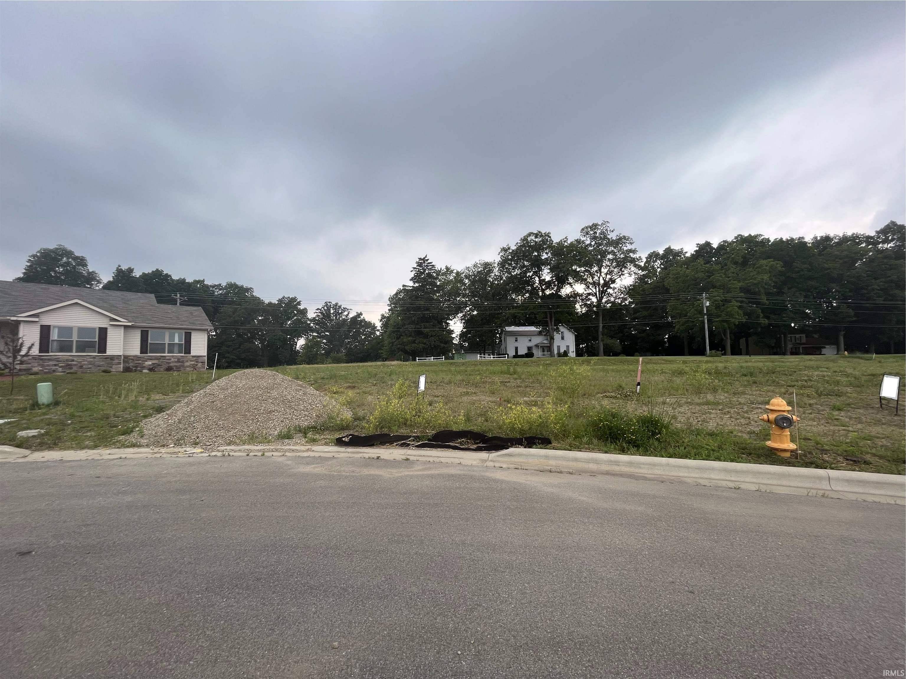 3835 Gregory CT, Warsaw, IN 46582
