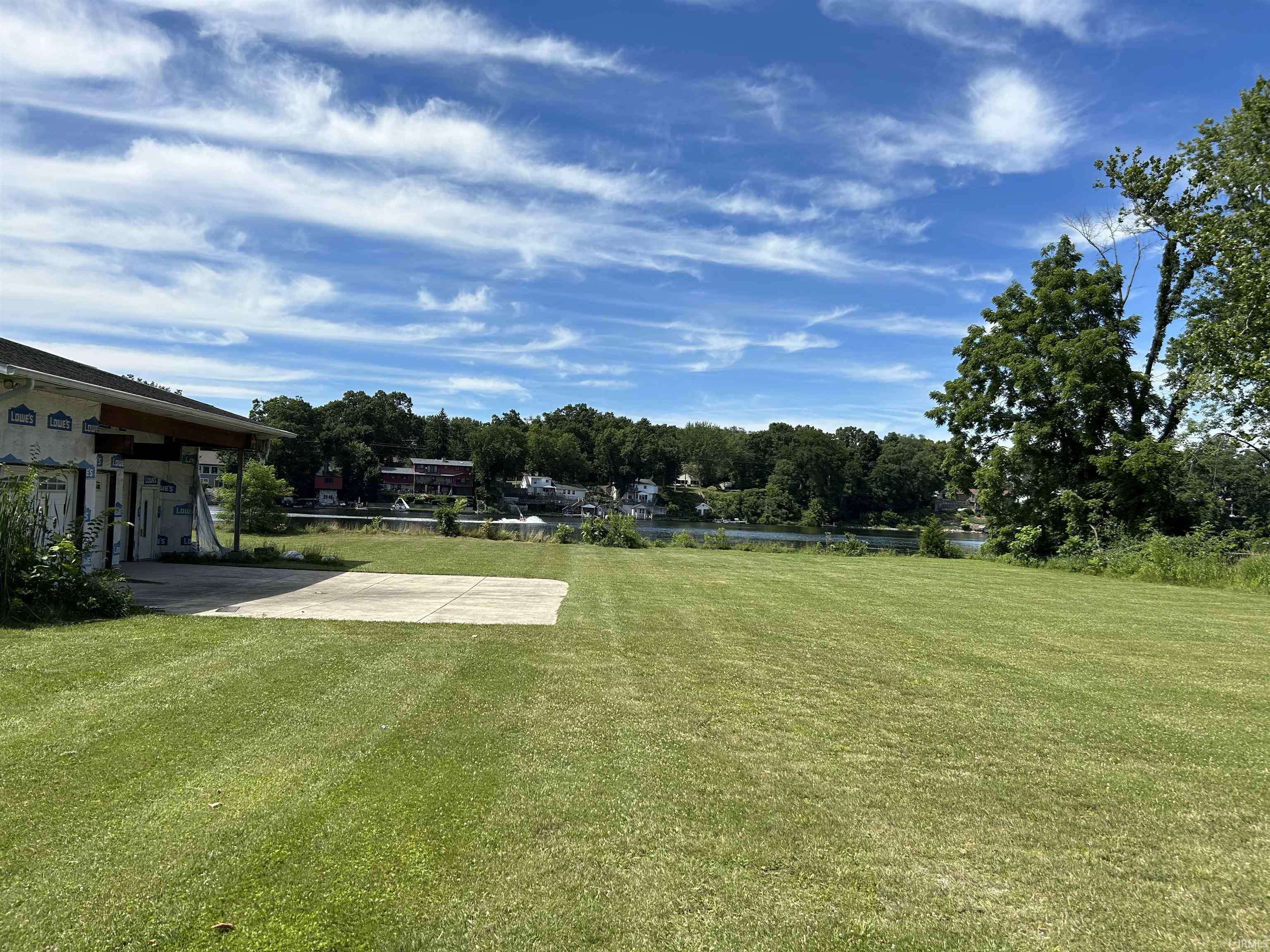 10225 Vistula RD, Osceola, IN 46561