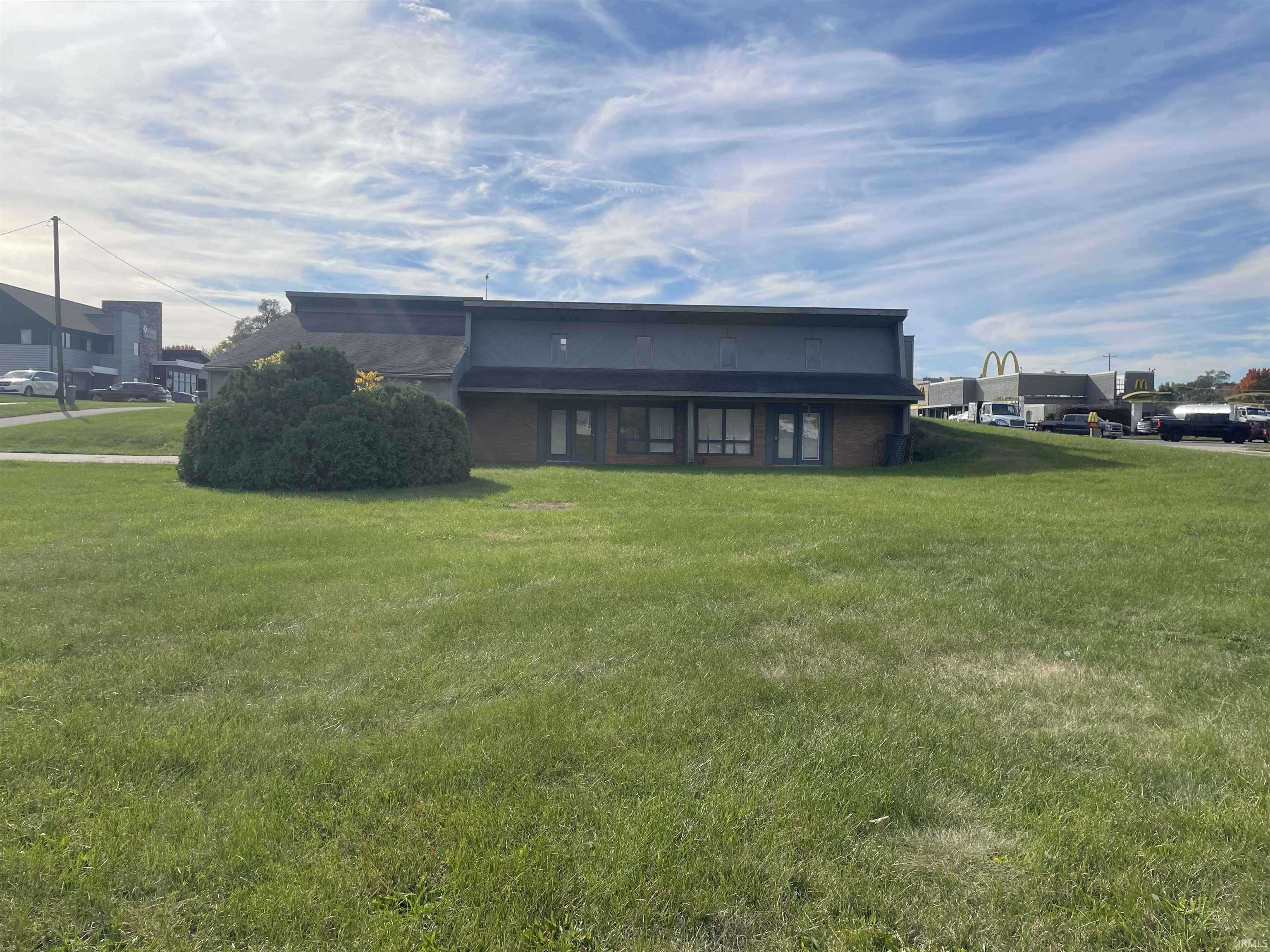 21835 State Road 120 ***, Elkhart, IN 46516