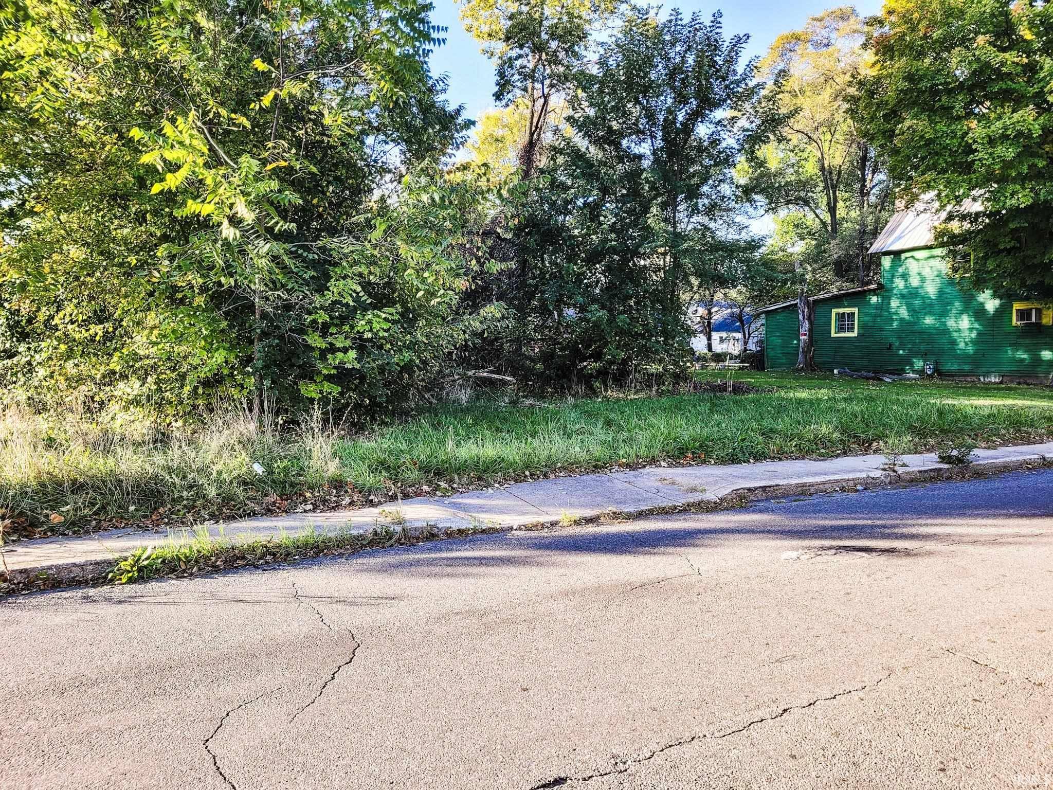 1202 W Indiana AVE, South Bend, IN 46613