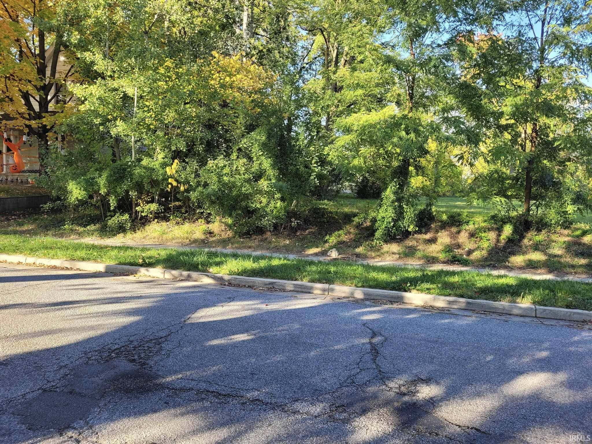 1613 Leer ST, South Bend, IN 46613