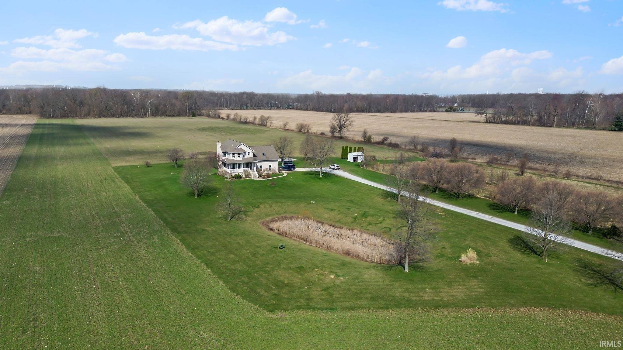 56803 Tulip RD, New Carlisle, IN 46552