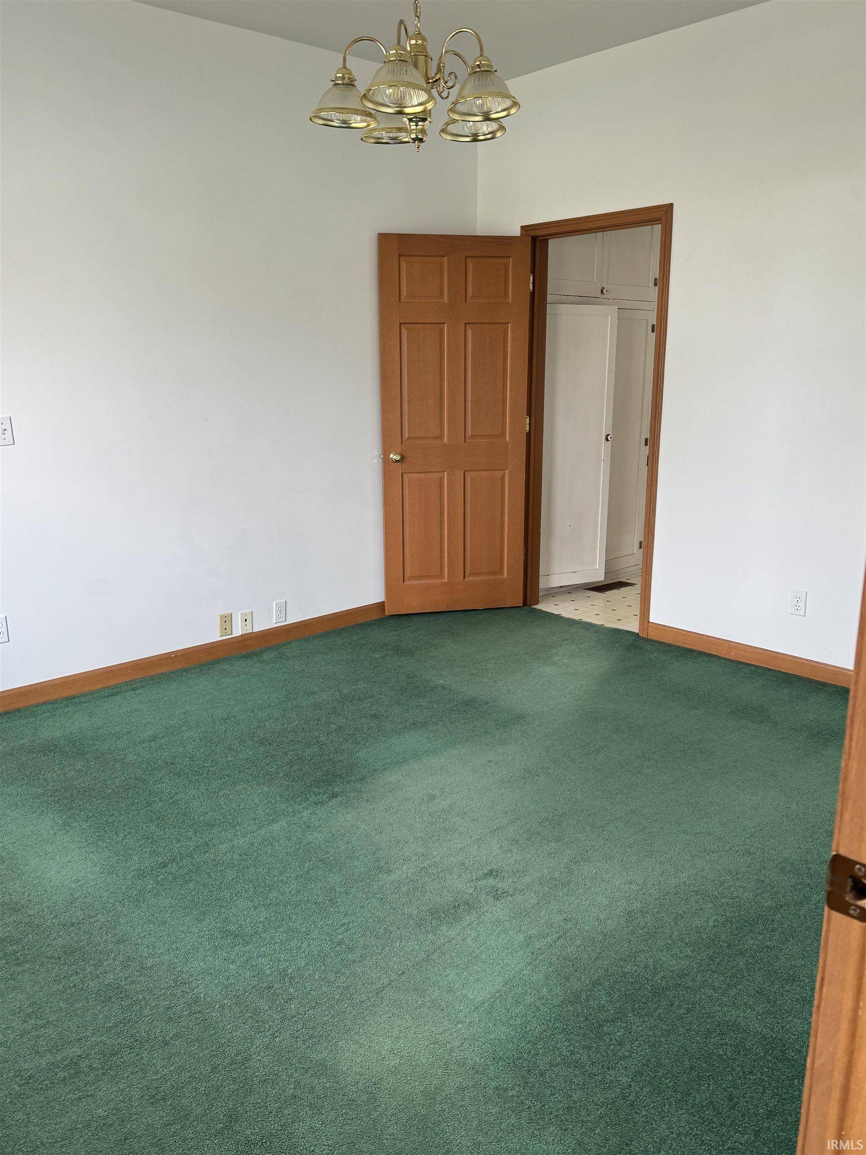 302 E Winona AVE, Warsaw, IN 46580