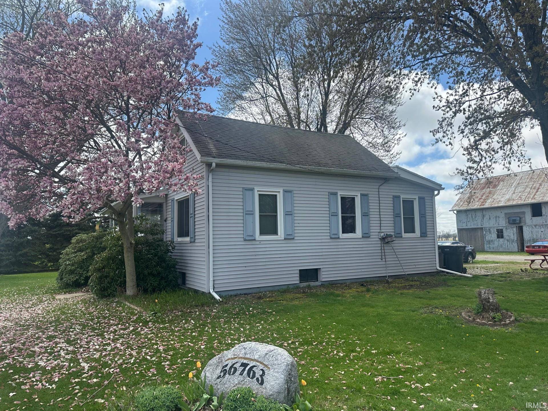 56763 Tulip RD, New Carlisle, IN 46552-9741