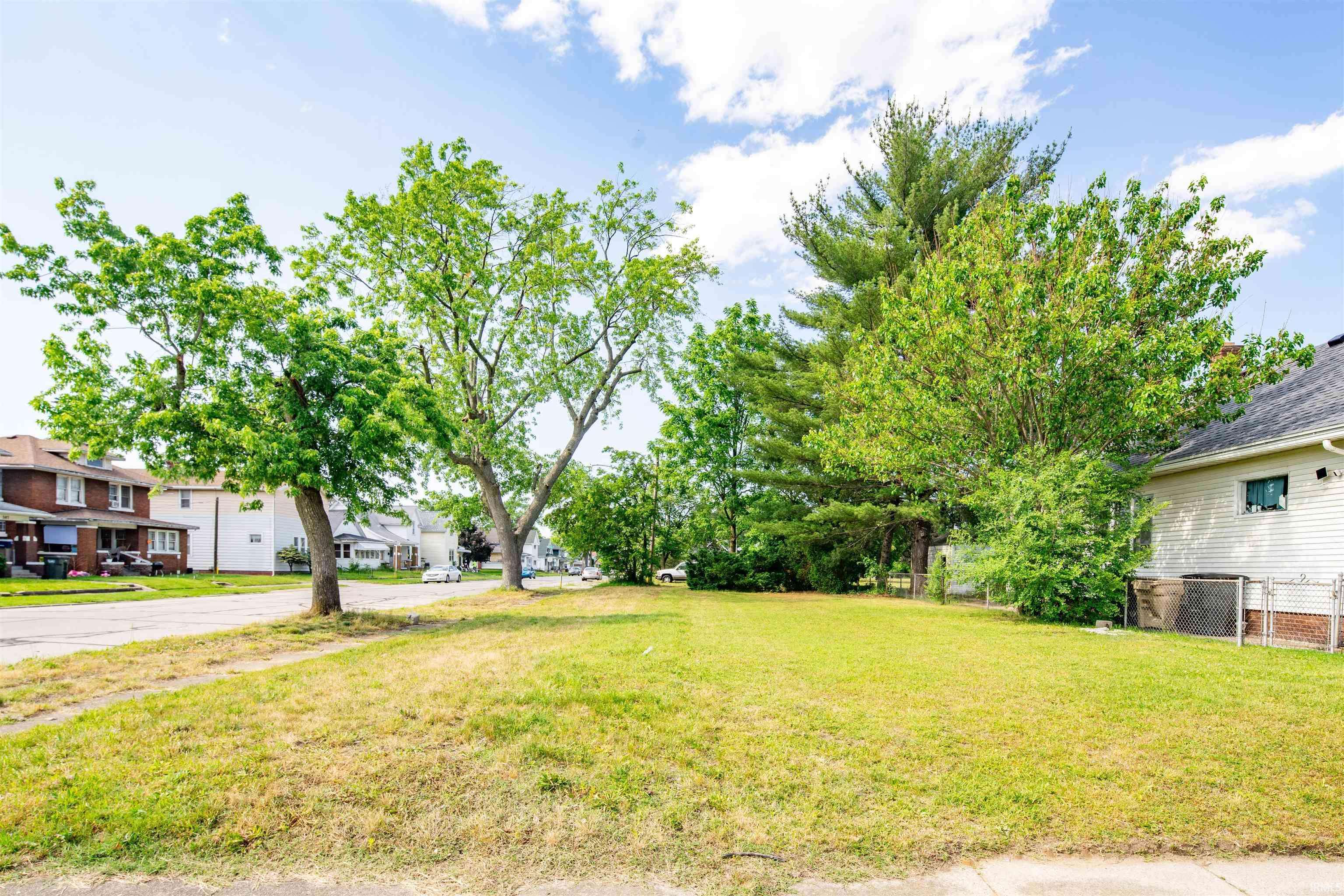 514 College & 184 vacant lots ST, South Bend, IN 46628