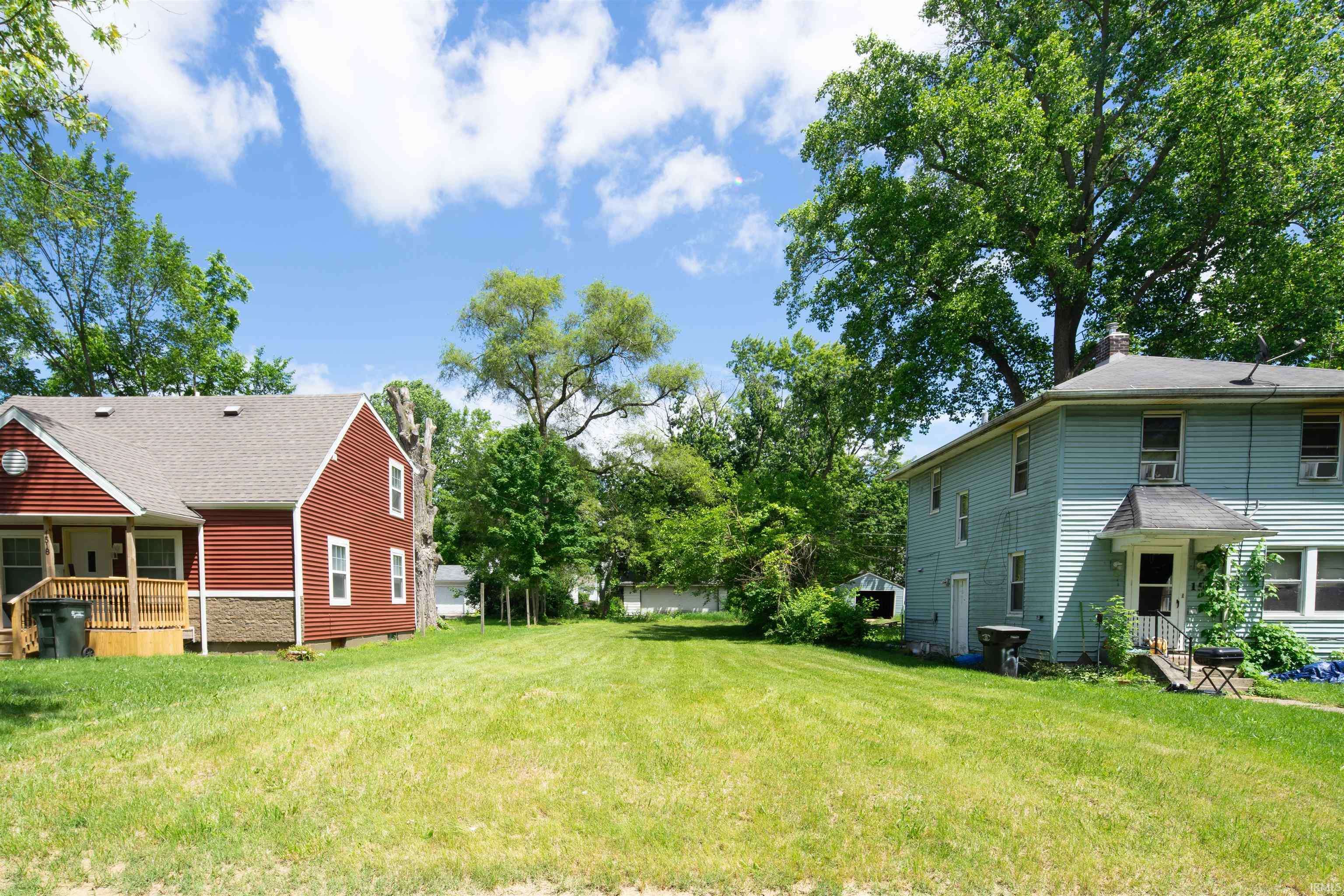 1514 Obrien ST, South Bend, IN 46628-2948