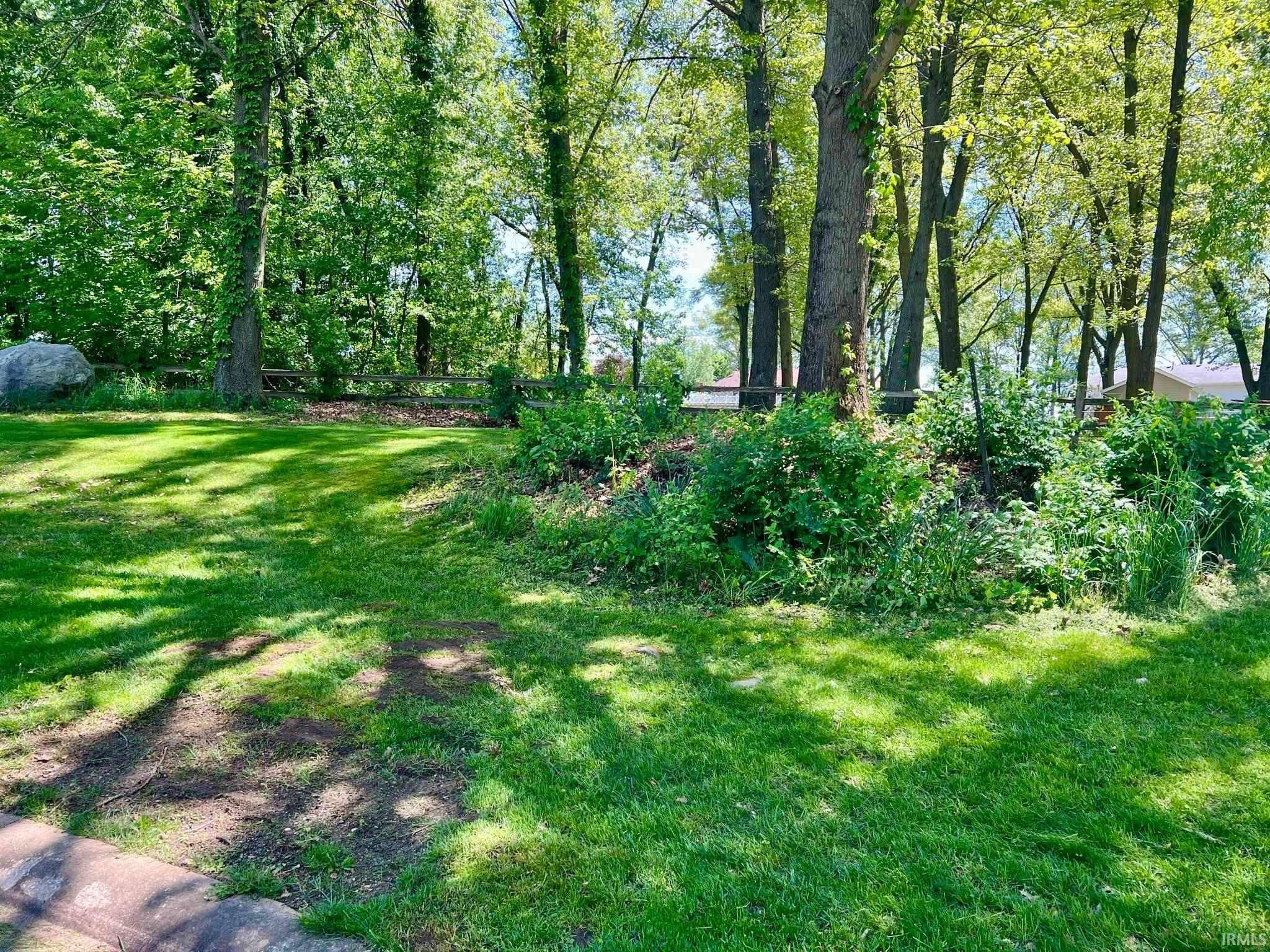55420 Forest Cove CT, New Carlisle, IN 46552-8228