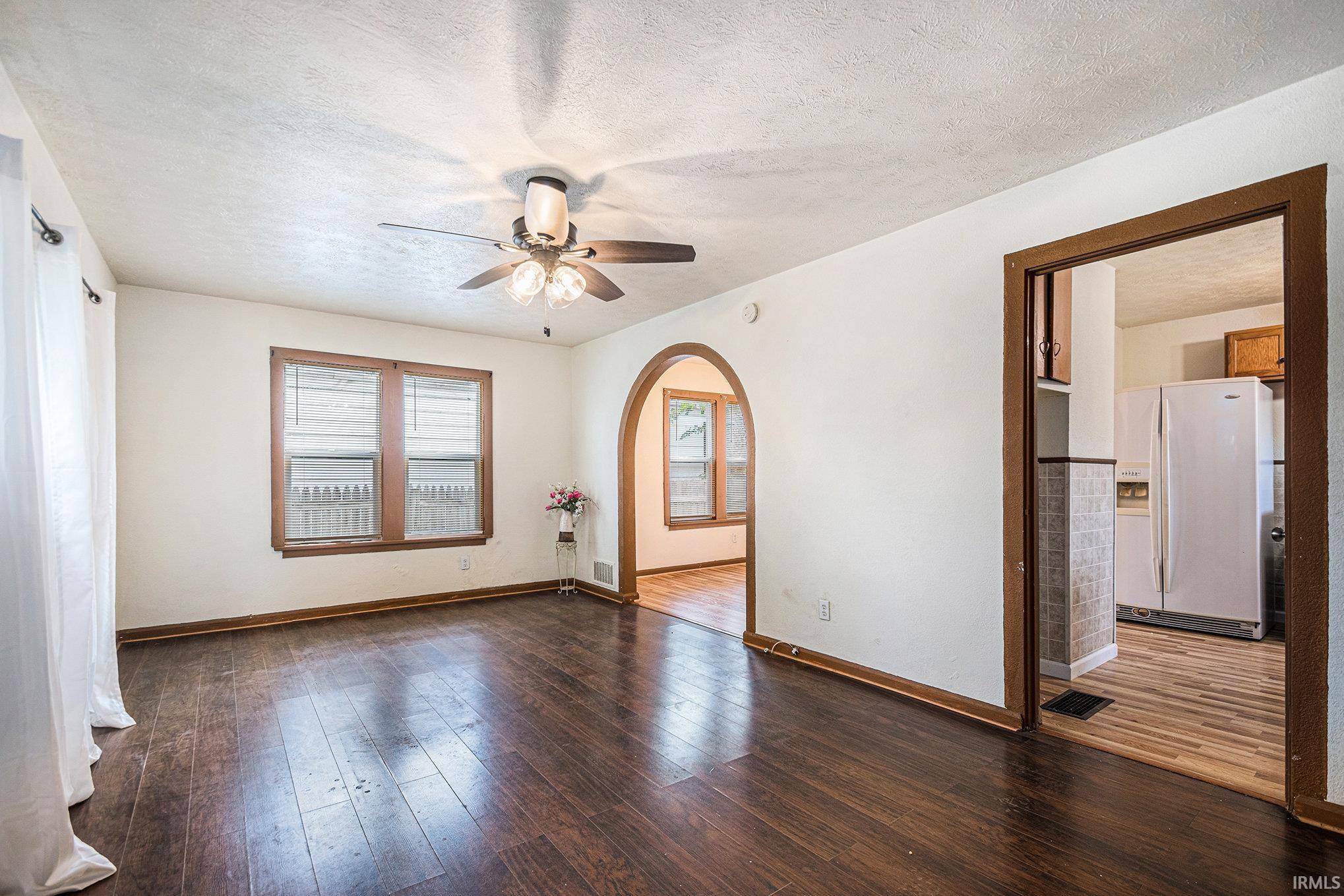1601 Magnolia ST, South Bend, IN 46613-1420