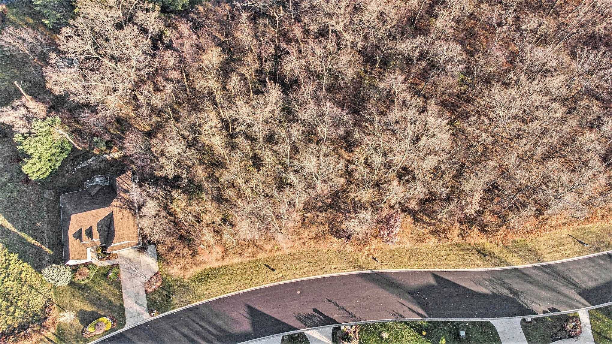 53232 Summer Breeze DR, South Bend, IN 46637