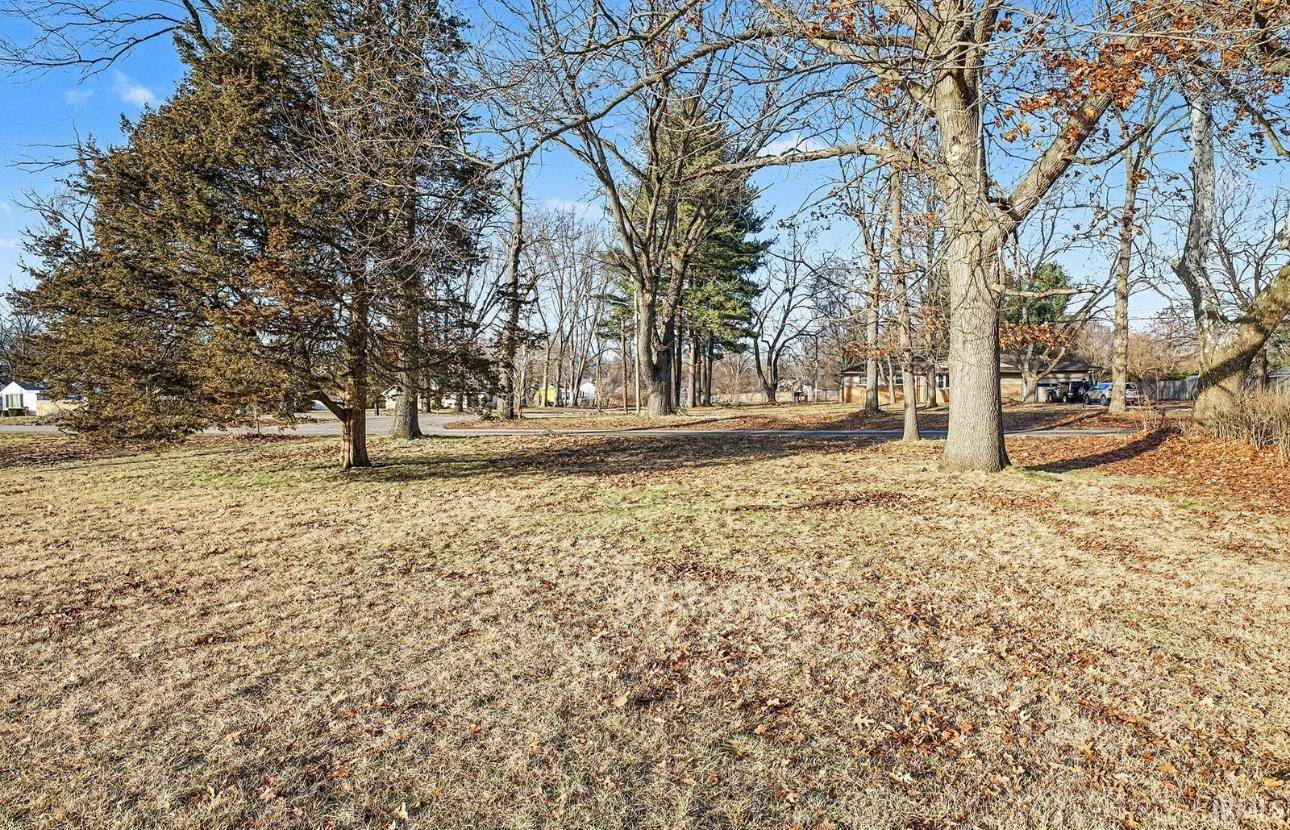 V/L W Of 19500 Greenacre ST, South Bend, IN 46637