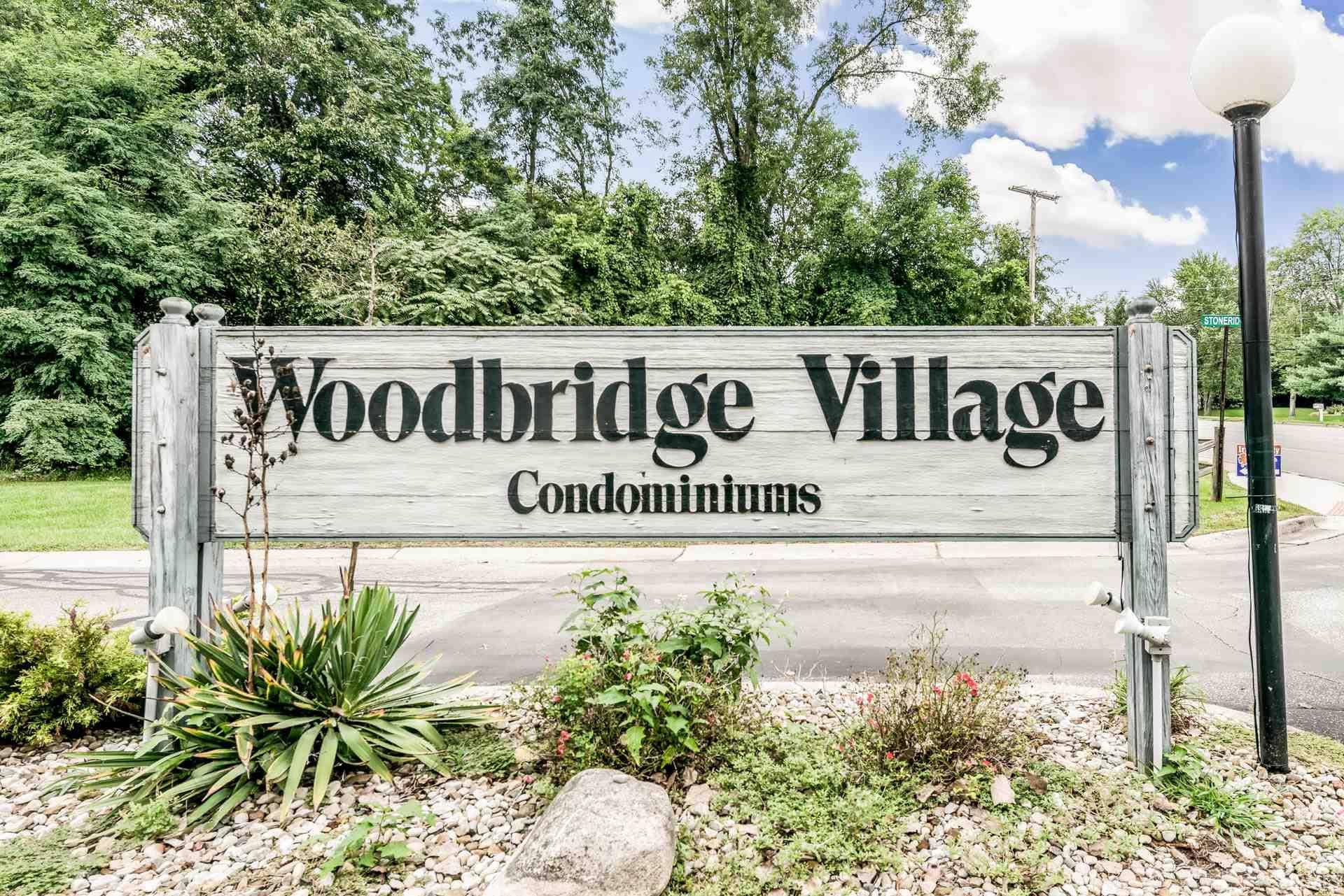53420 Old Woodbridge CT, South Bend, IN 46637