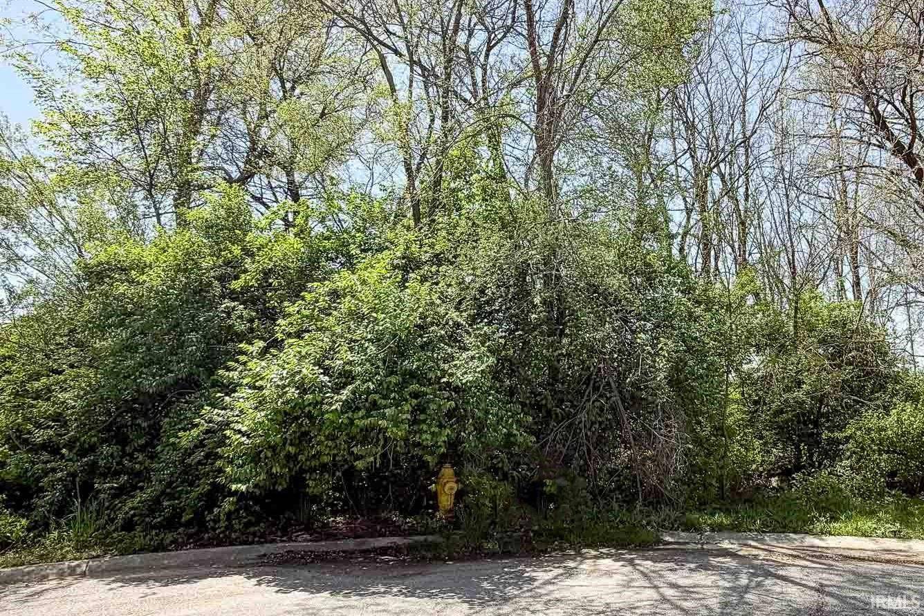 53468 Old Woodbridge CT, South Bend, IN 46637