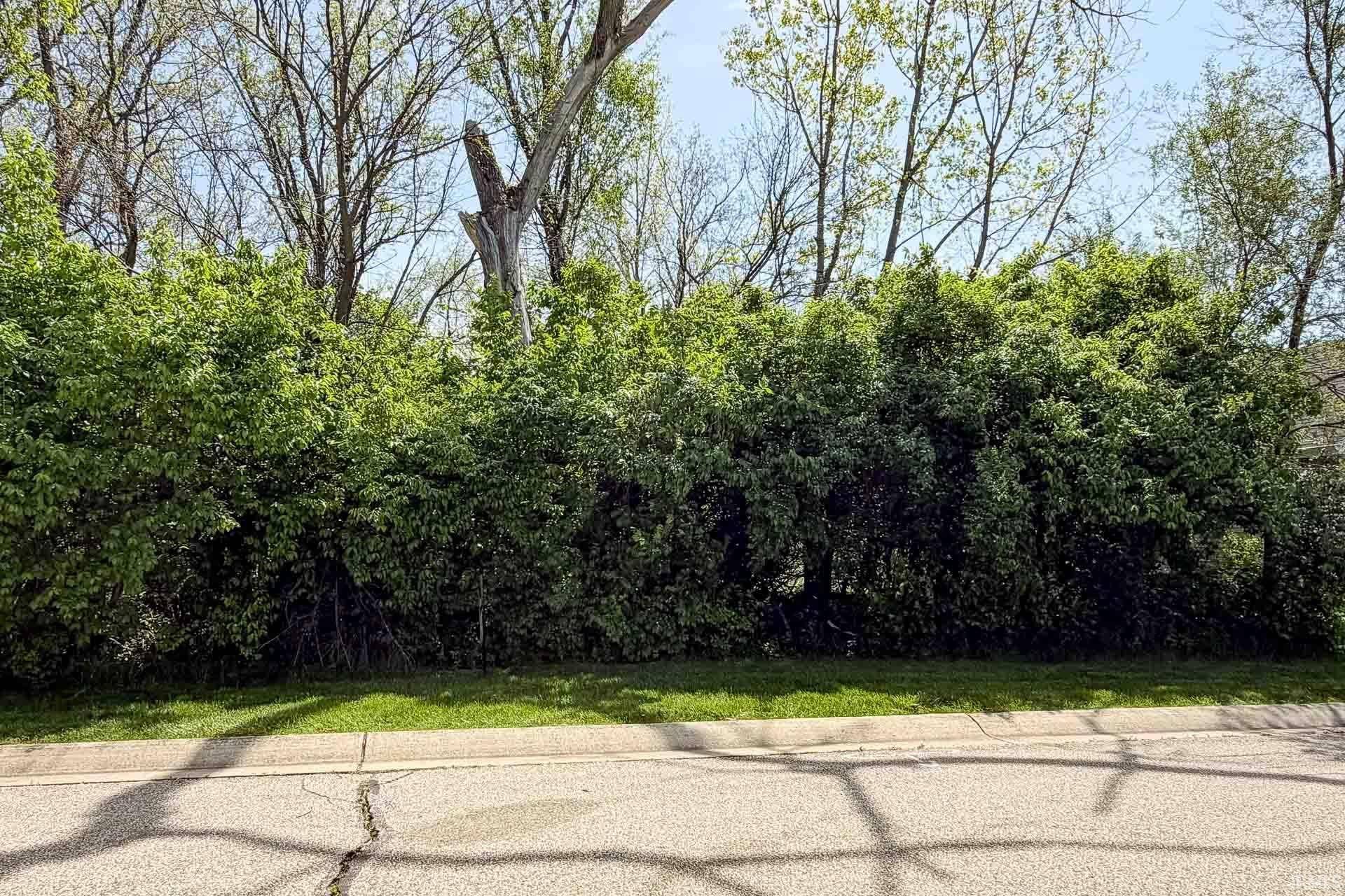 53434 Old Woodbridge CT, South Bend, IN 46637