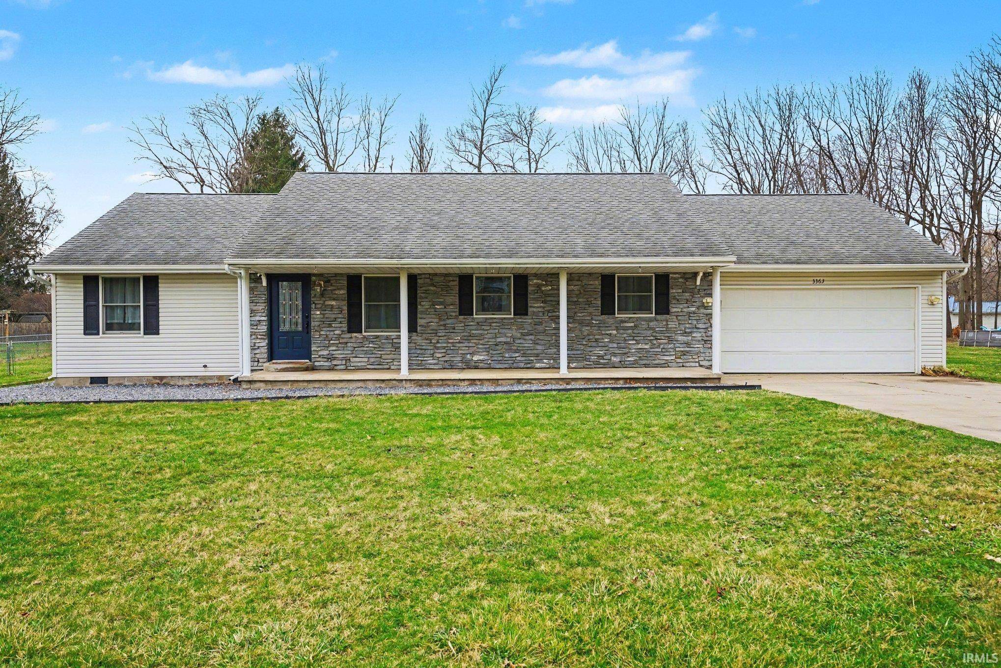 3363 N Old Farm RD, Warsaw, IN 46582