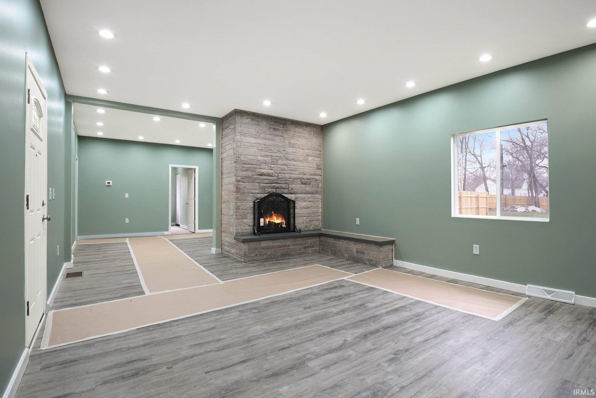 916 W Blaine AVE, Elkhart, IN 46516