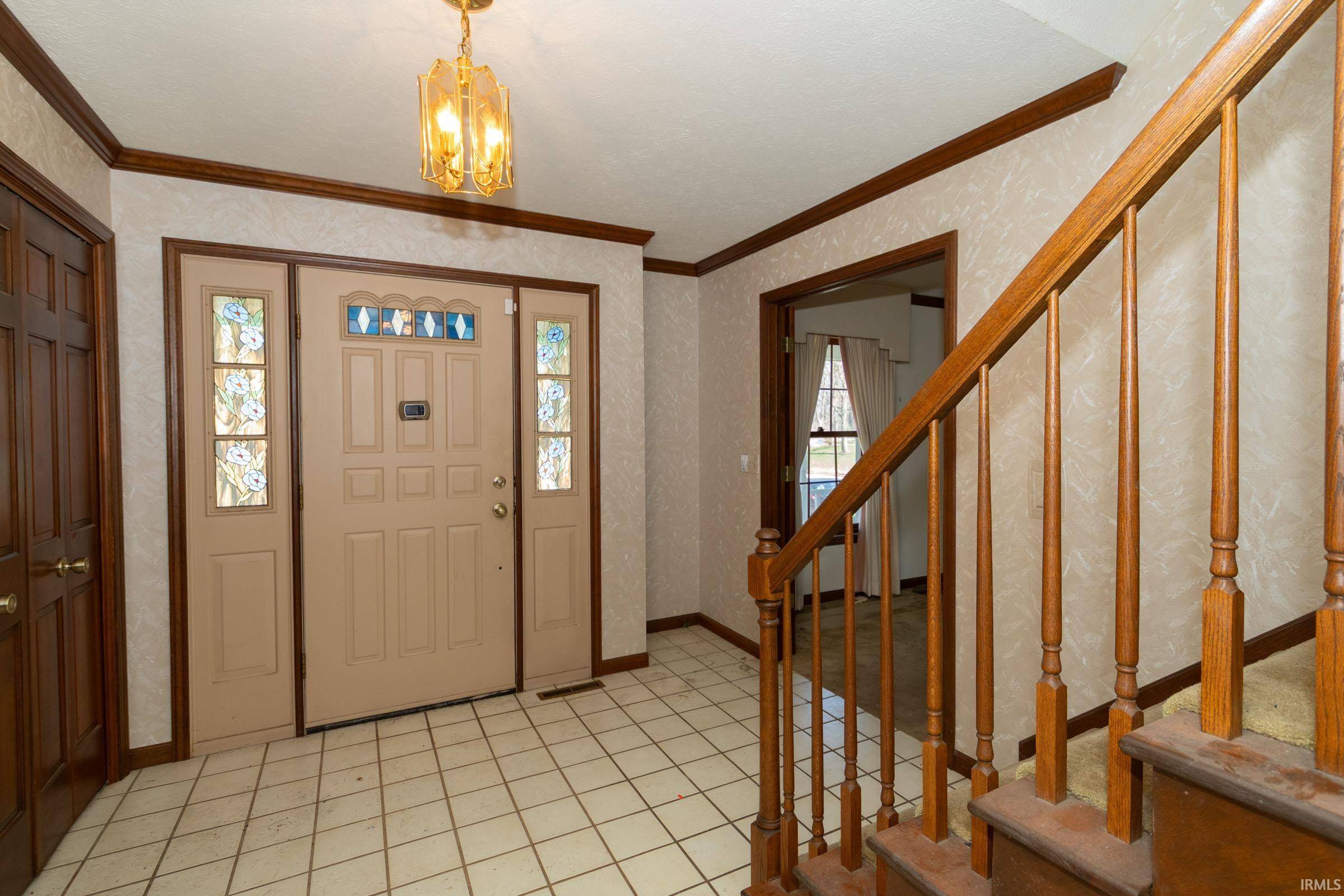 15566 Signal Hill CT, Granger, IN 46530-6510