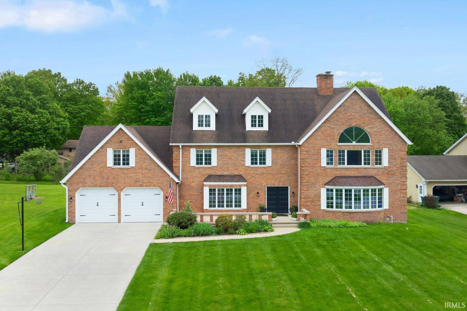 17470 Skyline DR, South Bend, IN 46614-9545