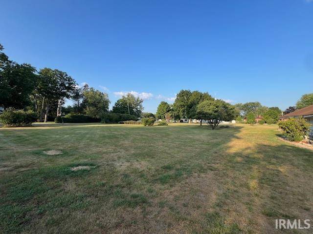 11896 Vistula RD, Osceola, IN 46561