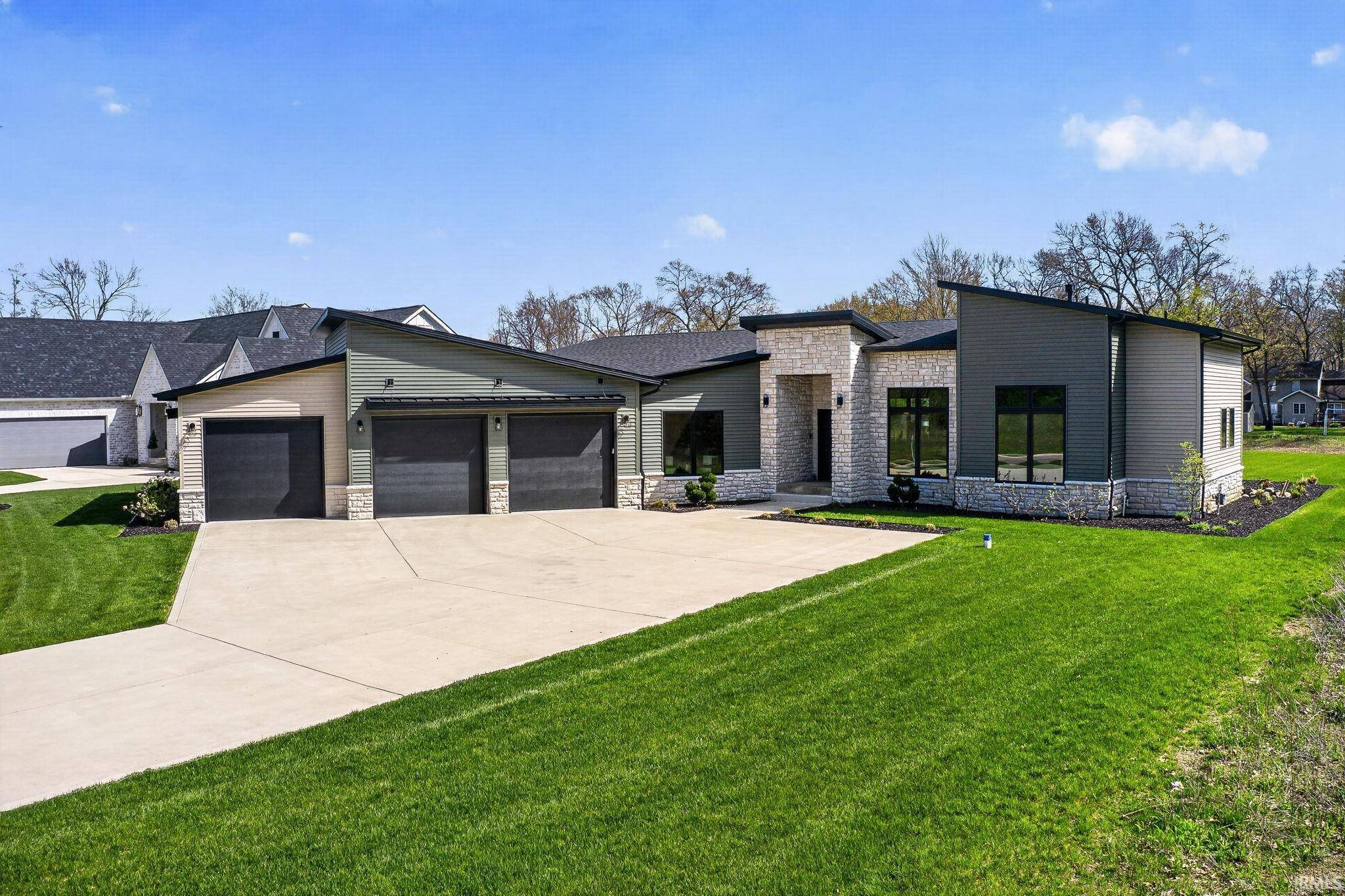 11540 Greyson Alan DR, Granger, IN 46530
