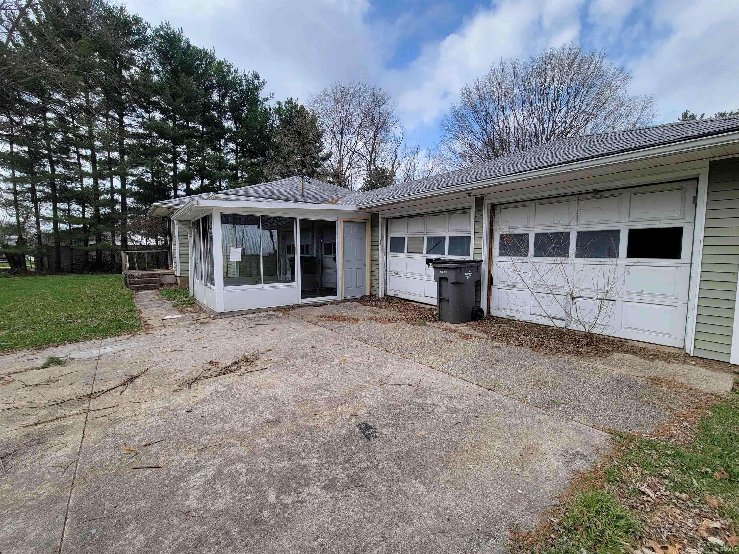 24713 Penwell AVE, Elkhart, IN 46516