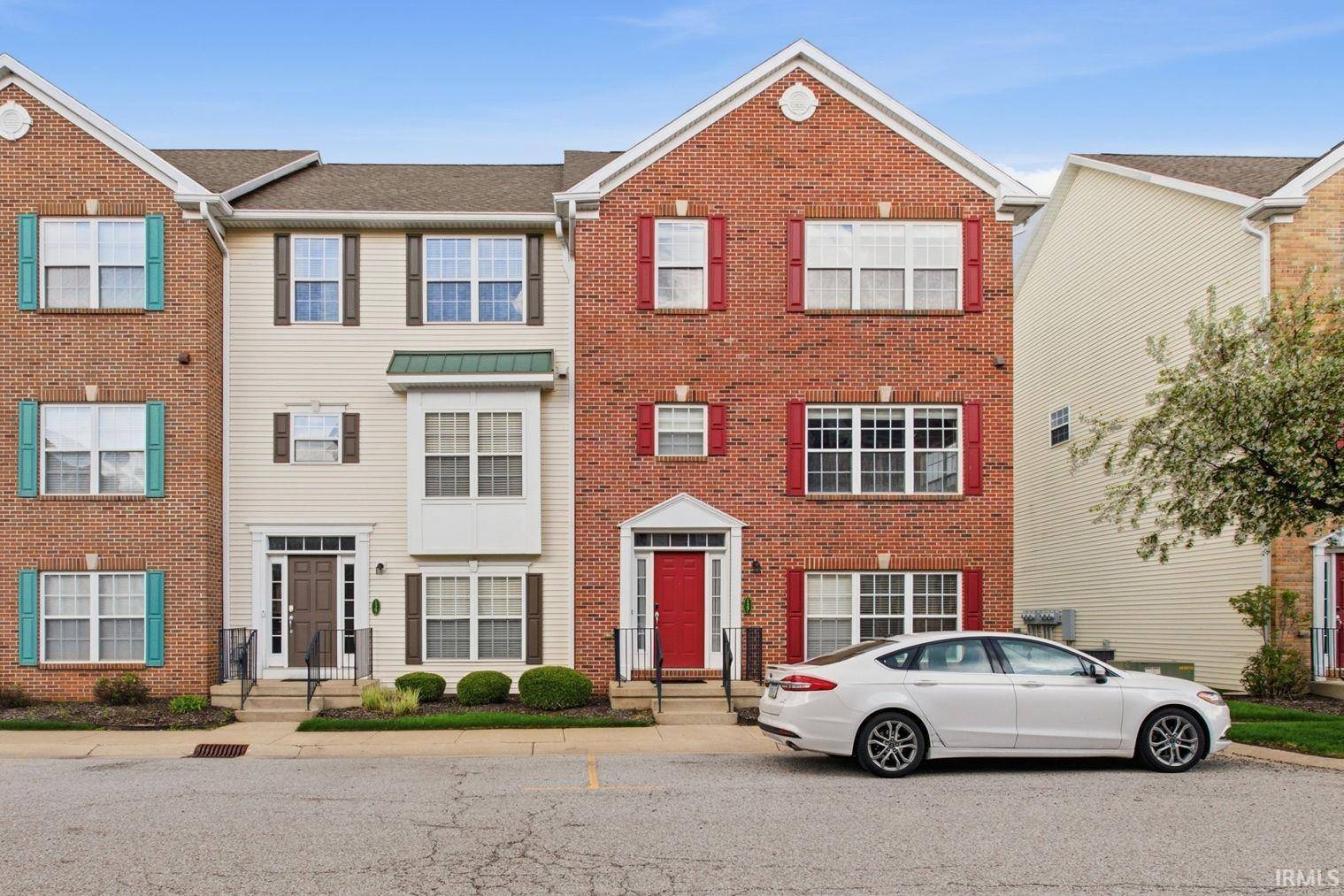 127 Clancey ST, South Bend, IN 46637-3325