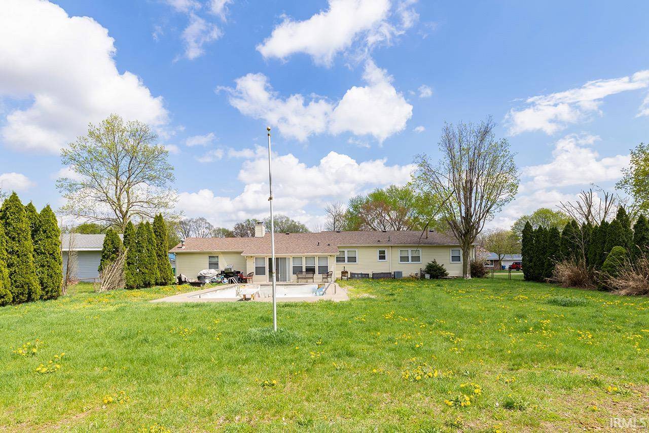 54835 Eisenhower DR, Elkhart, IN 46514-1032