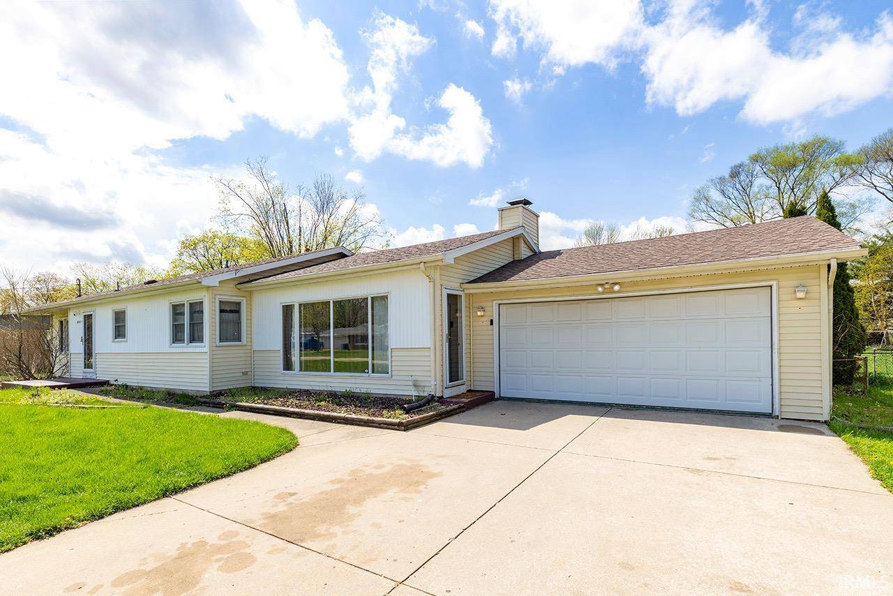 54835 Eisenhower DR, Elkhart, IN 46514-1032