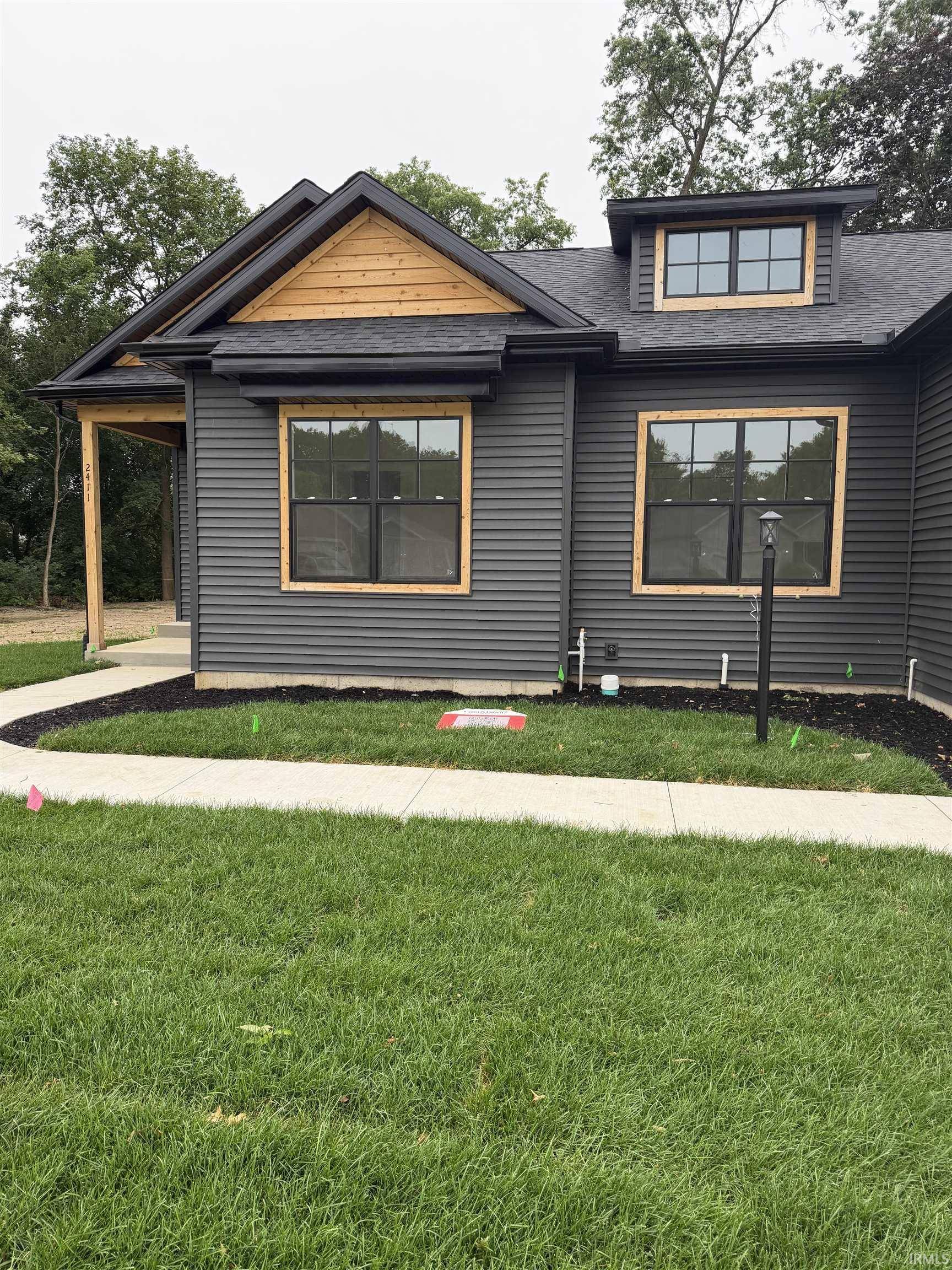2411 Wildflower CV, Mishawaka, IN 46545