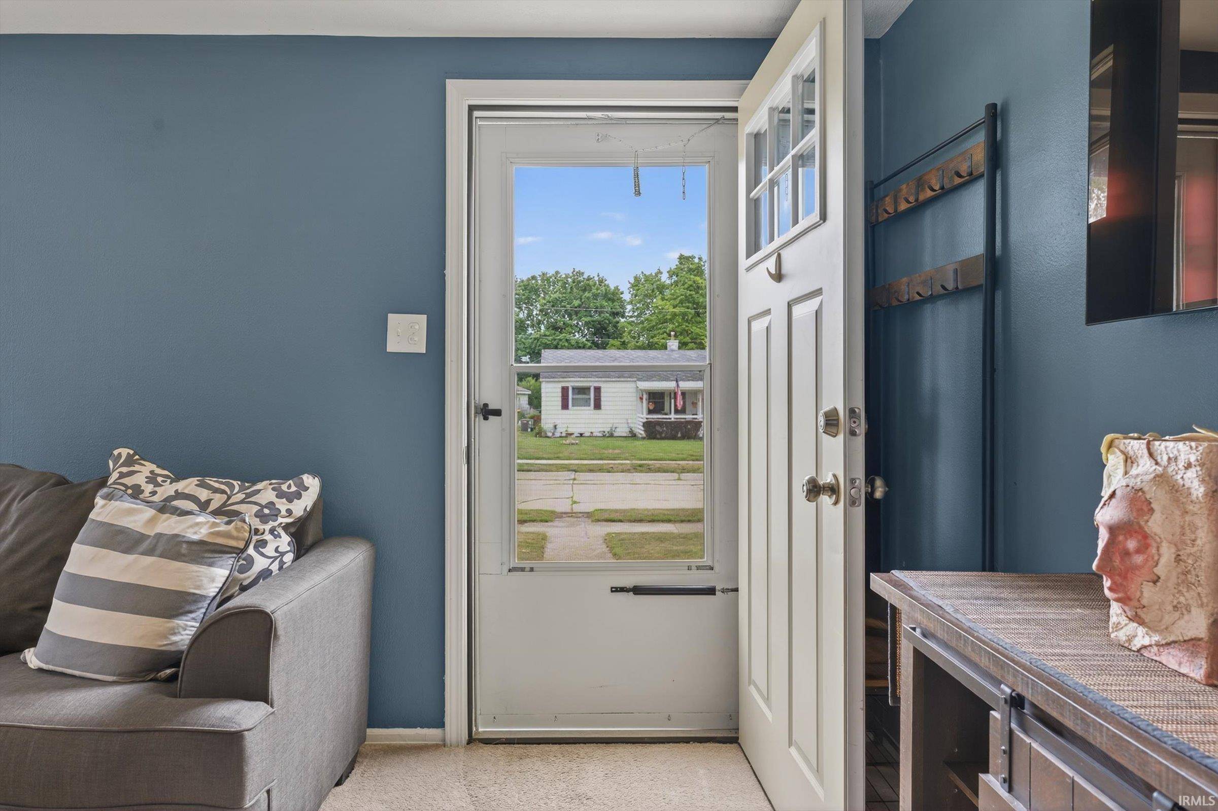 1222 Edgewood DR, South Bend, IN 46616-2110