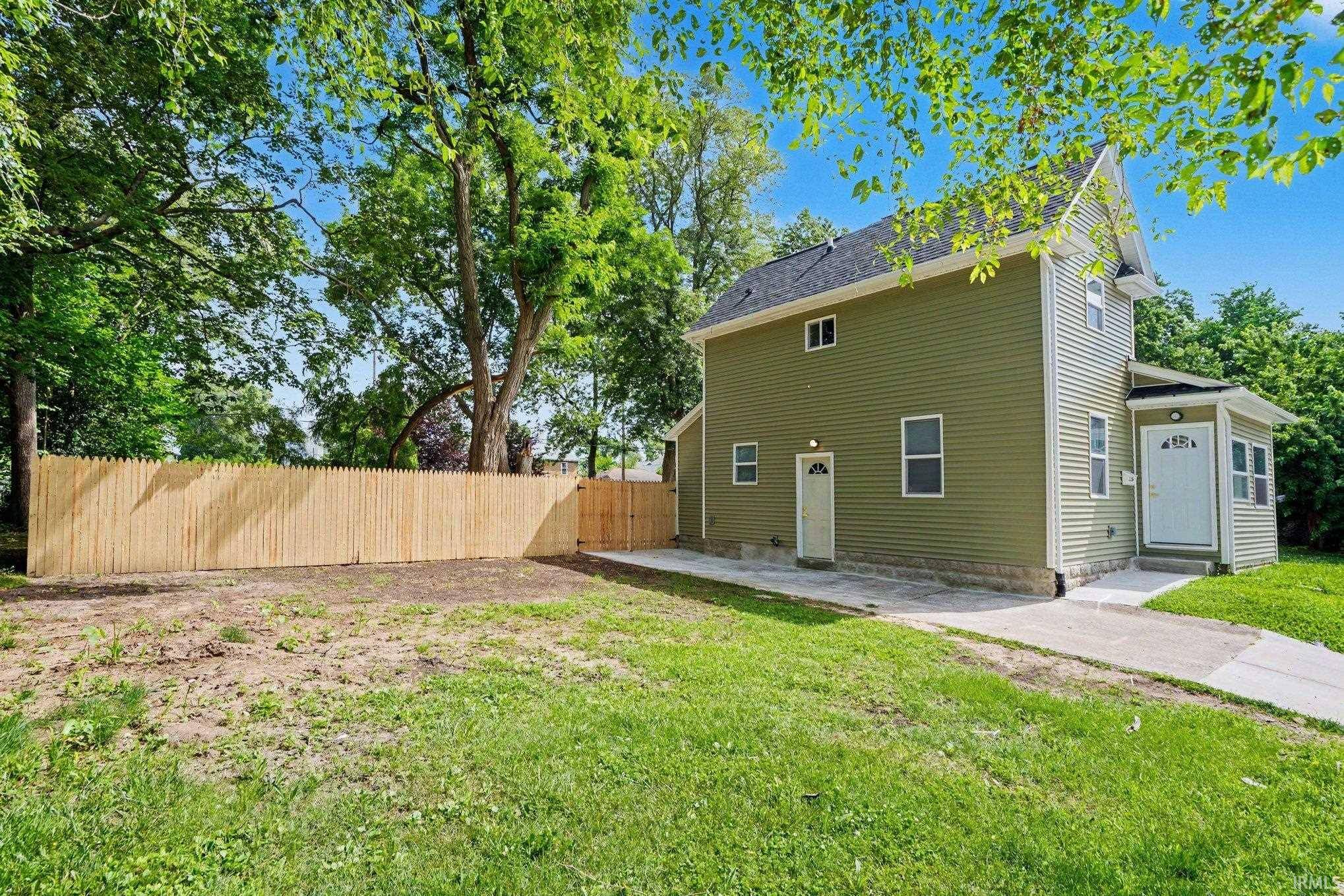 225 Milton ST, South Bend, IN 46613