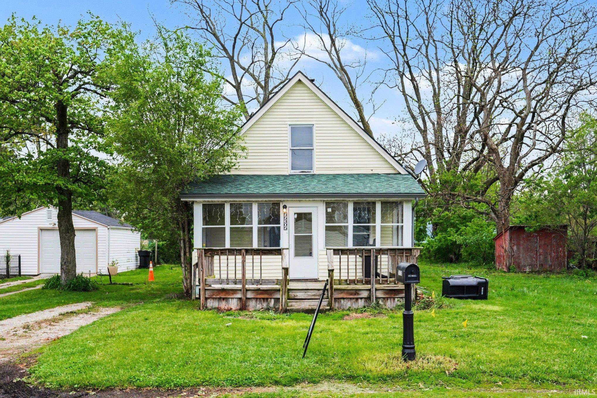 55305 Woodland AVE, South Bend, IN 46628