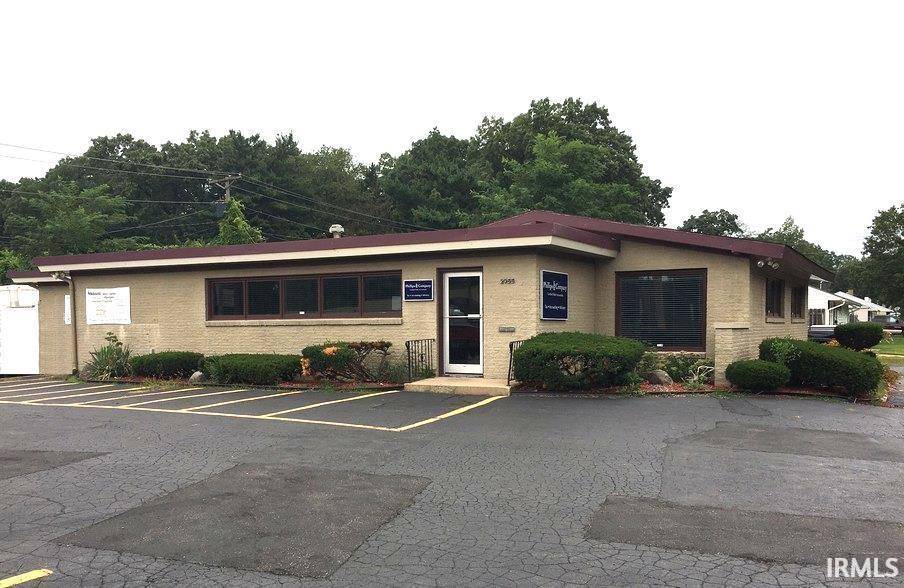 2955 McKinley AVE, South Bend, IN 46615