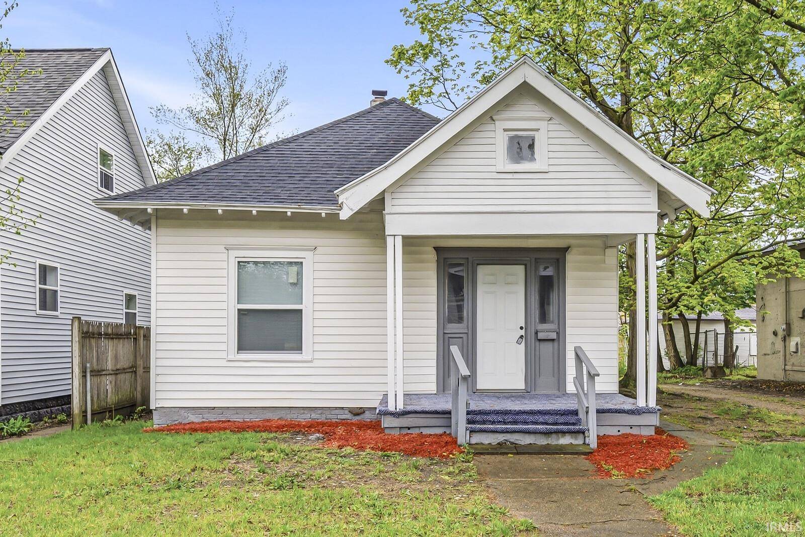 1310 Kinyon ST, South Bend, IN 46616