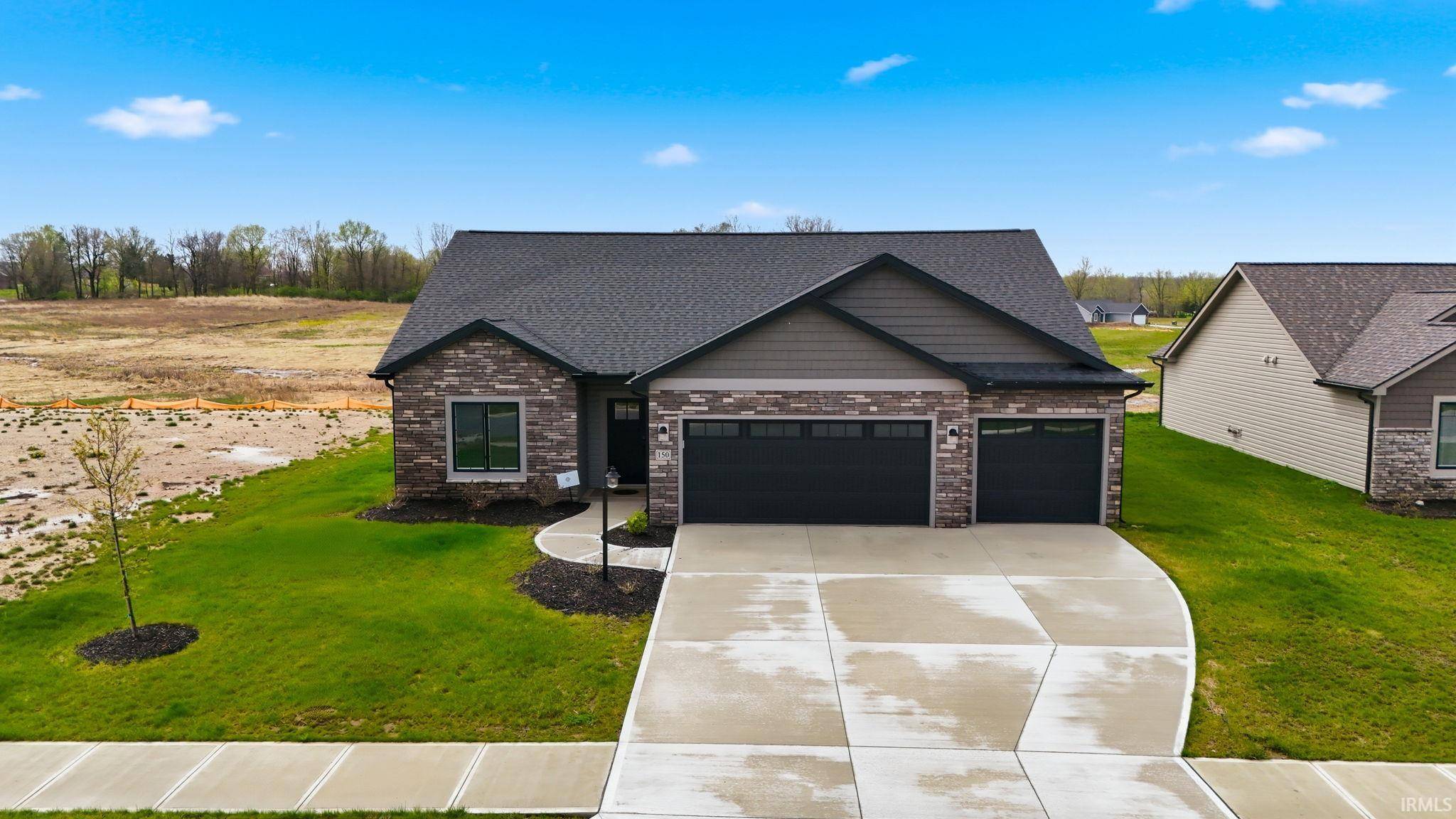 150 Wagon Wheel DR, Warsaw, IN 46580
