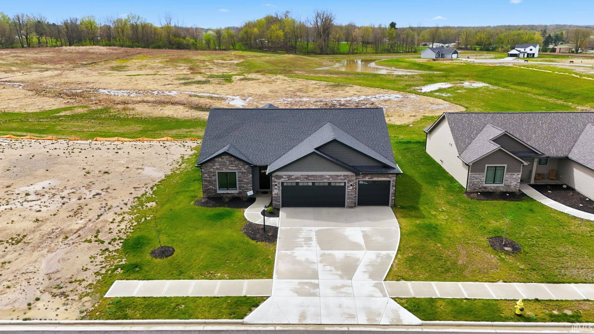 150 Wagon Wheel DR, Warsaw, IN 46580