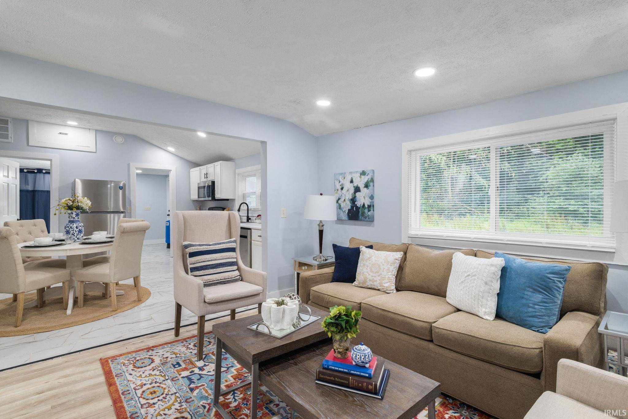 7323 E Pansy LN, New Carlisle, IN 46552-9108