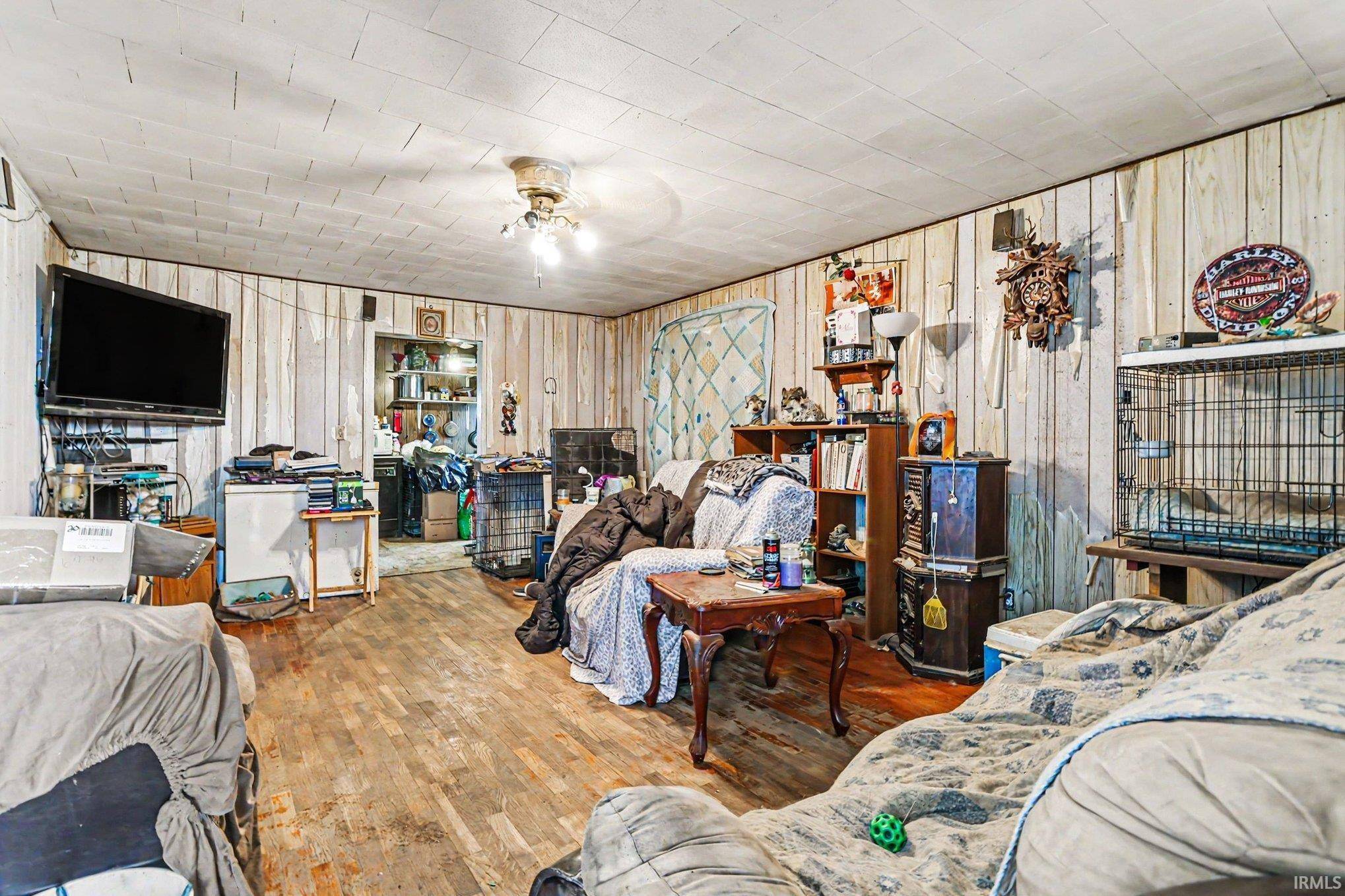 2537 Middlebury ST, Elkhart, IN 46516-5565