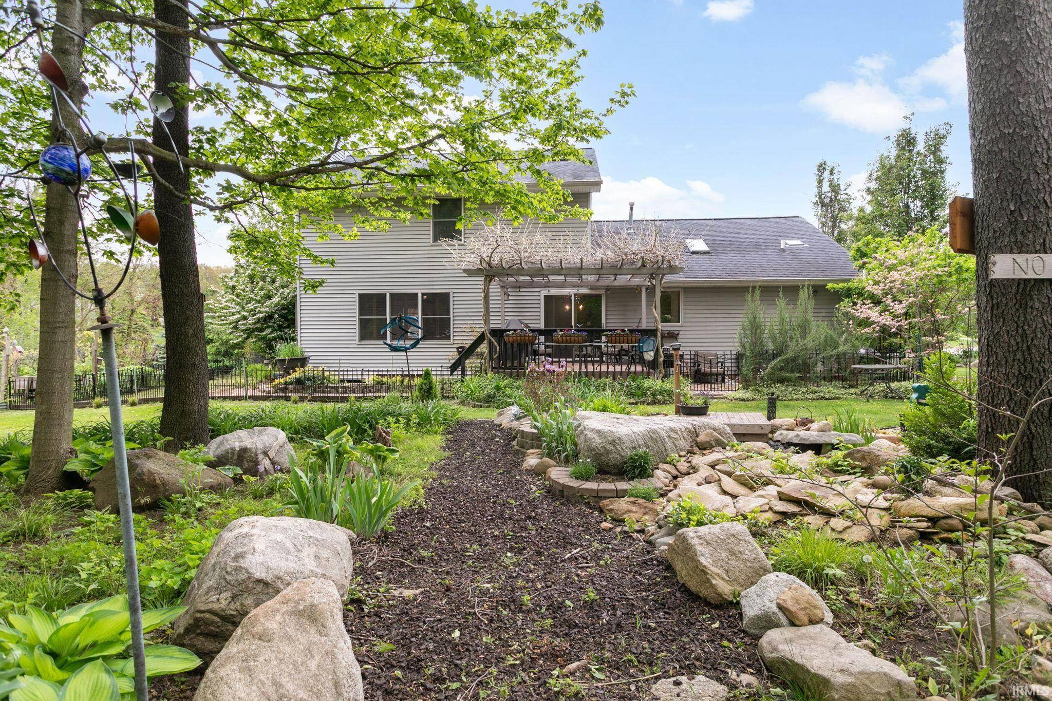 33671 Woodmont Ridge DR, New Carlisle, IN 46552-8222