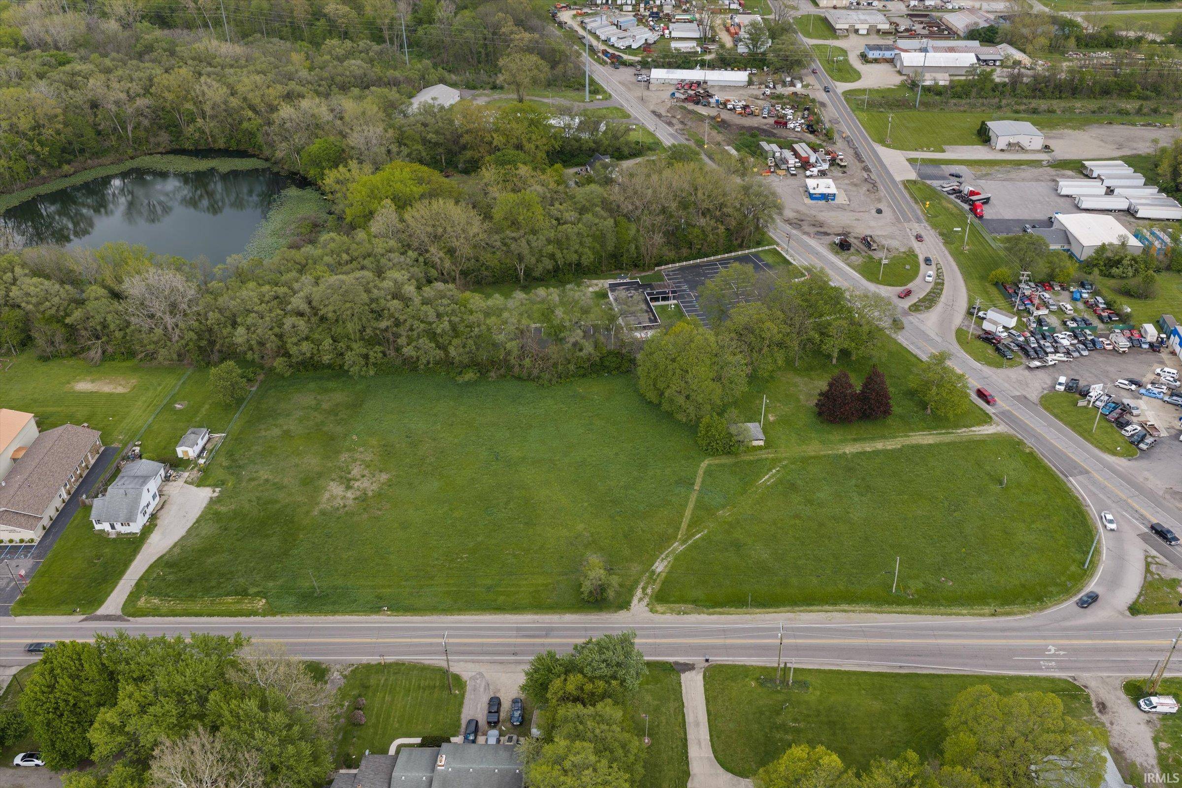 59374 Mayflower RD, South Bend, IN 46614