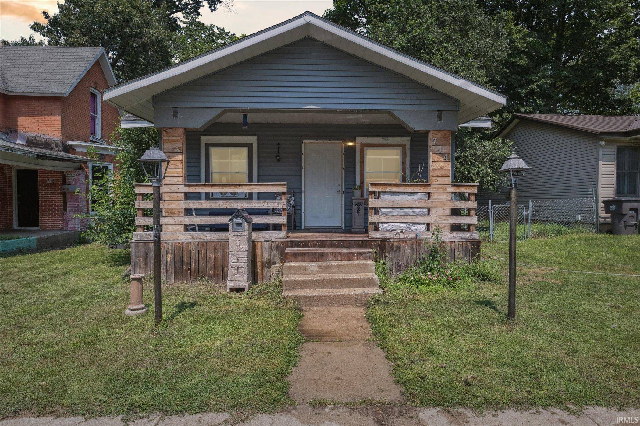 714 W blaine AVE, Elkhart, IN 46516